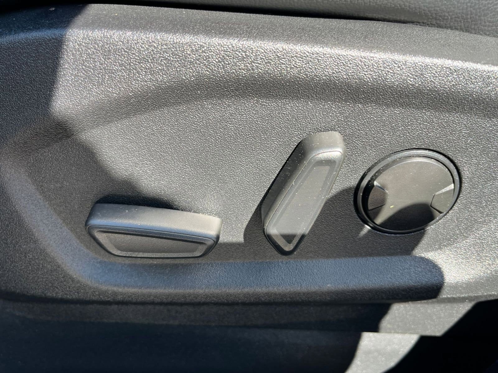 Thumbnail: 2024 Ford Edge - 23