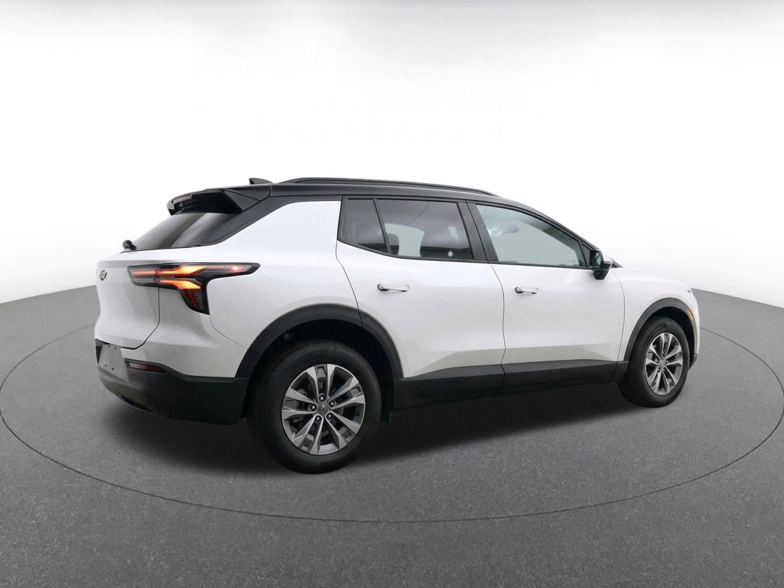 Thumbnail: 2025 Chevrolet Equinox - 8