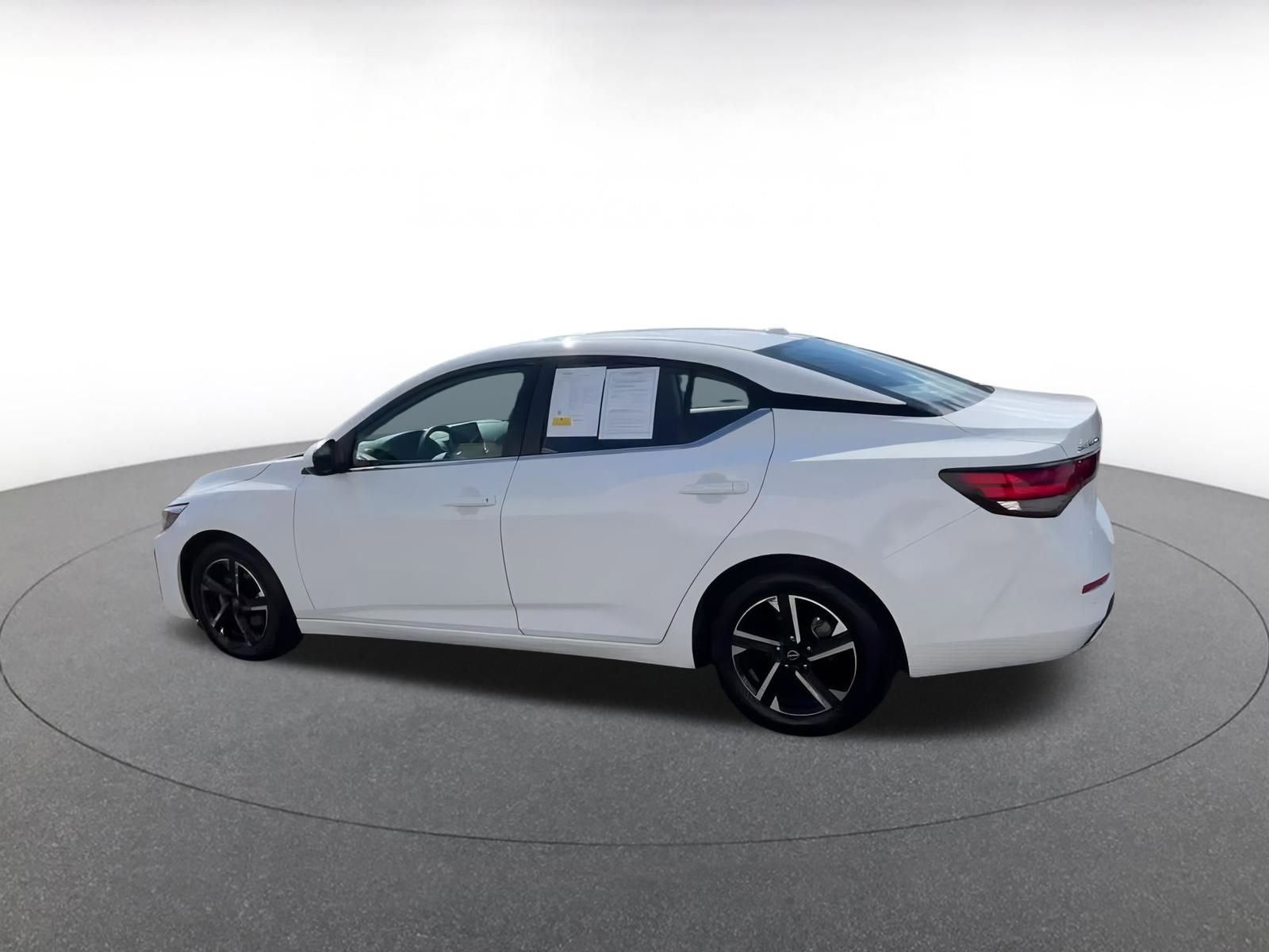 Thumbnail: 2024 Nissan Sentra - 10