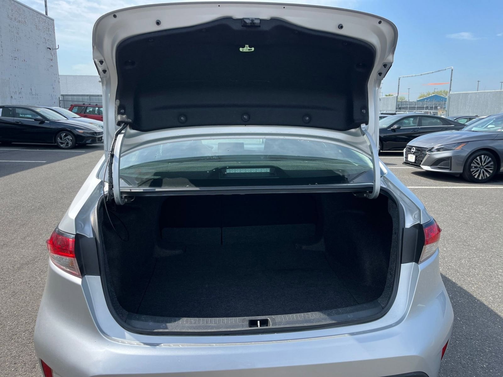 Thumbnail: 2025 Toyota Corolla - 30