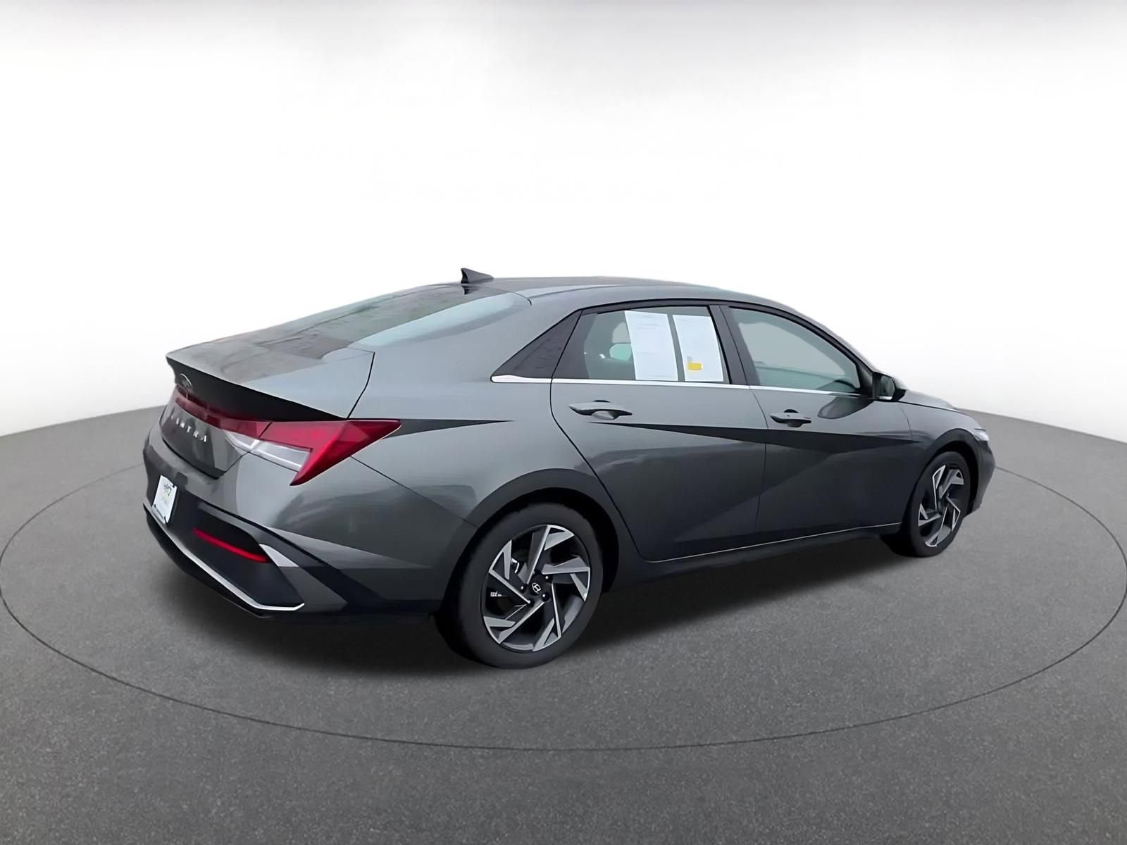 Thumbnail: 2025 Hyundai Elantra - 15