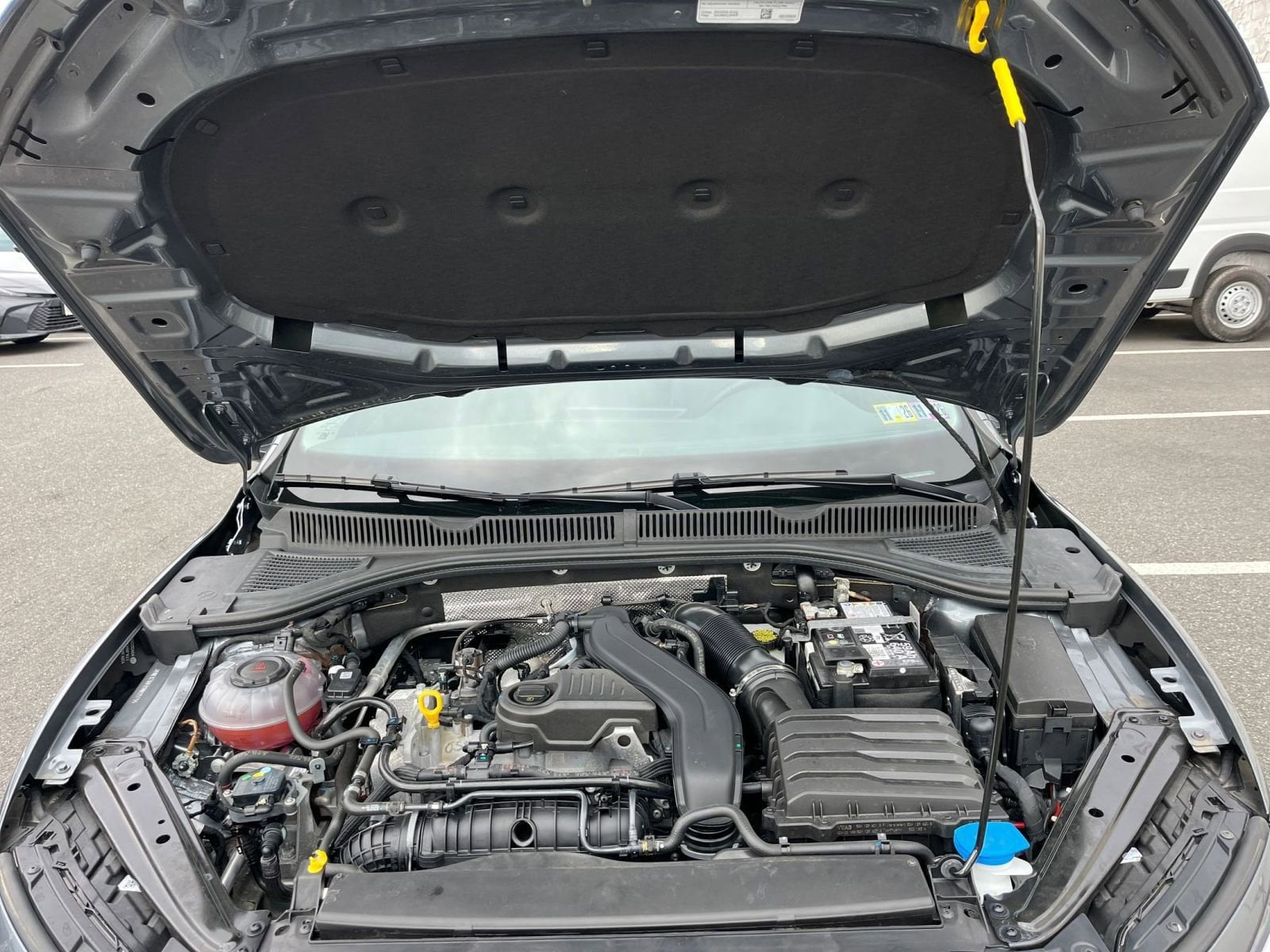 Thumbnail: 2025 Volkswagen Jetta - 30