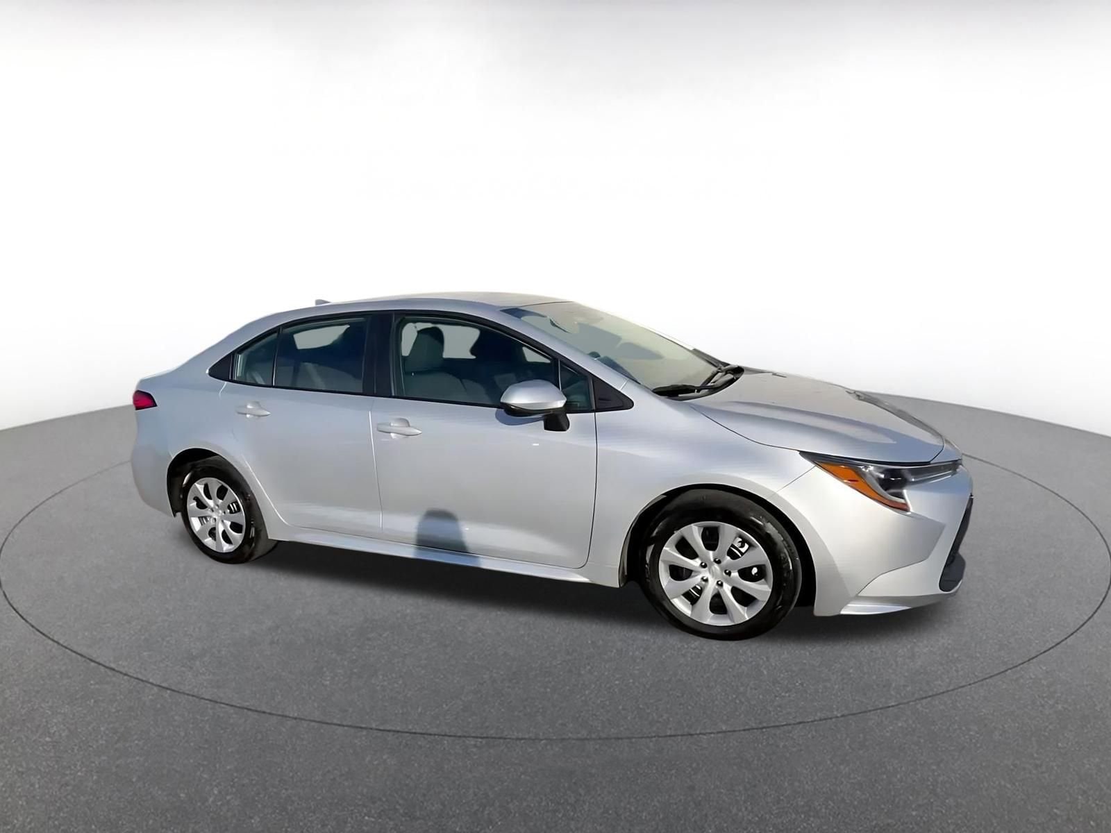 Thumbnail: 2025 Toyota Corolla - 2