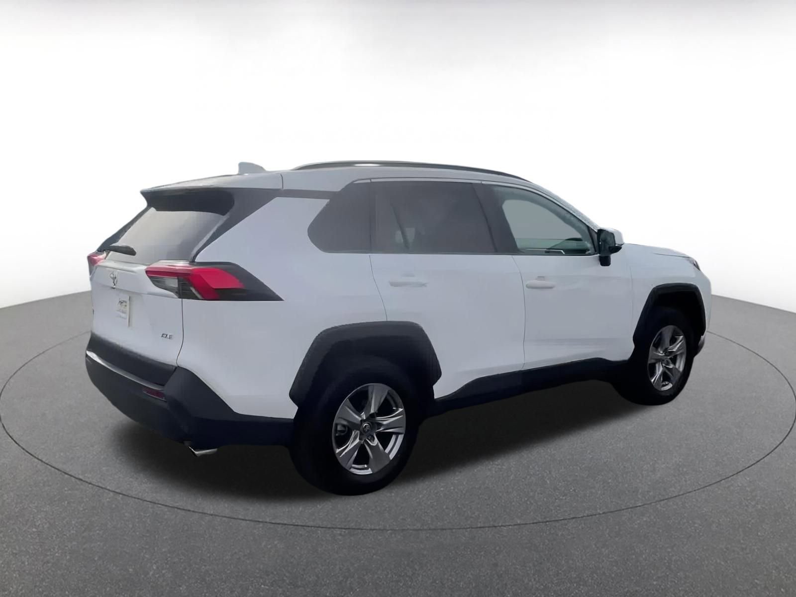 Thumbnail: 2025 Toyota RAV4 - 15