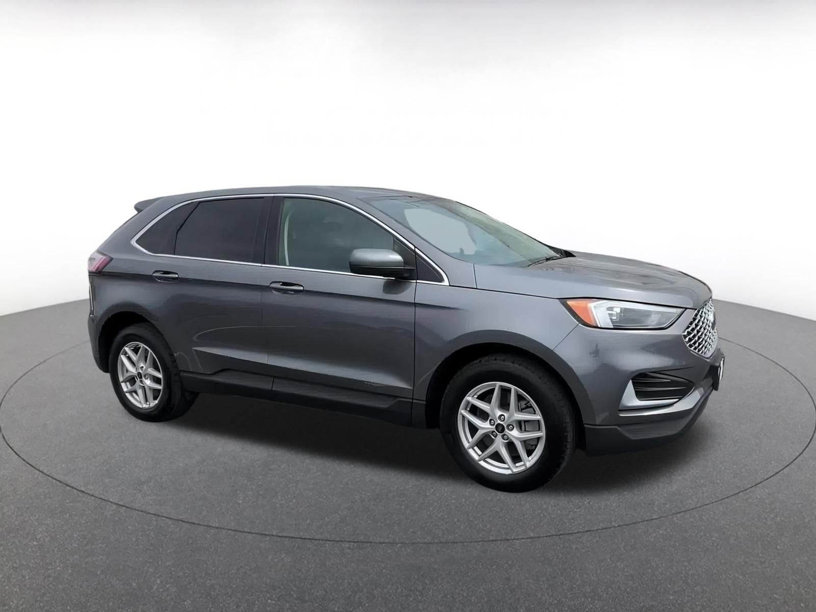 Thumbnail: 2024 Ford Edge - 2