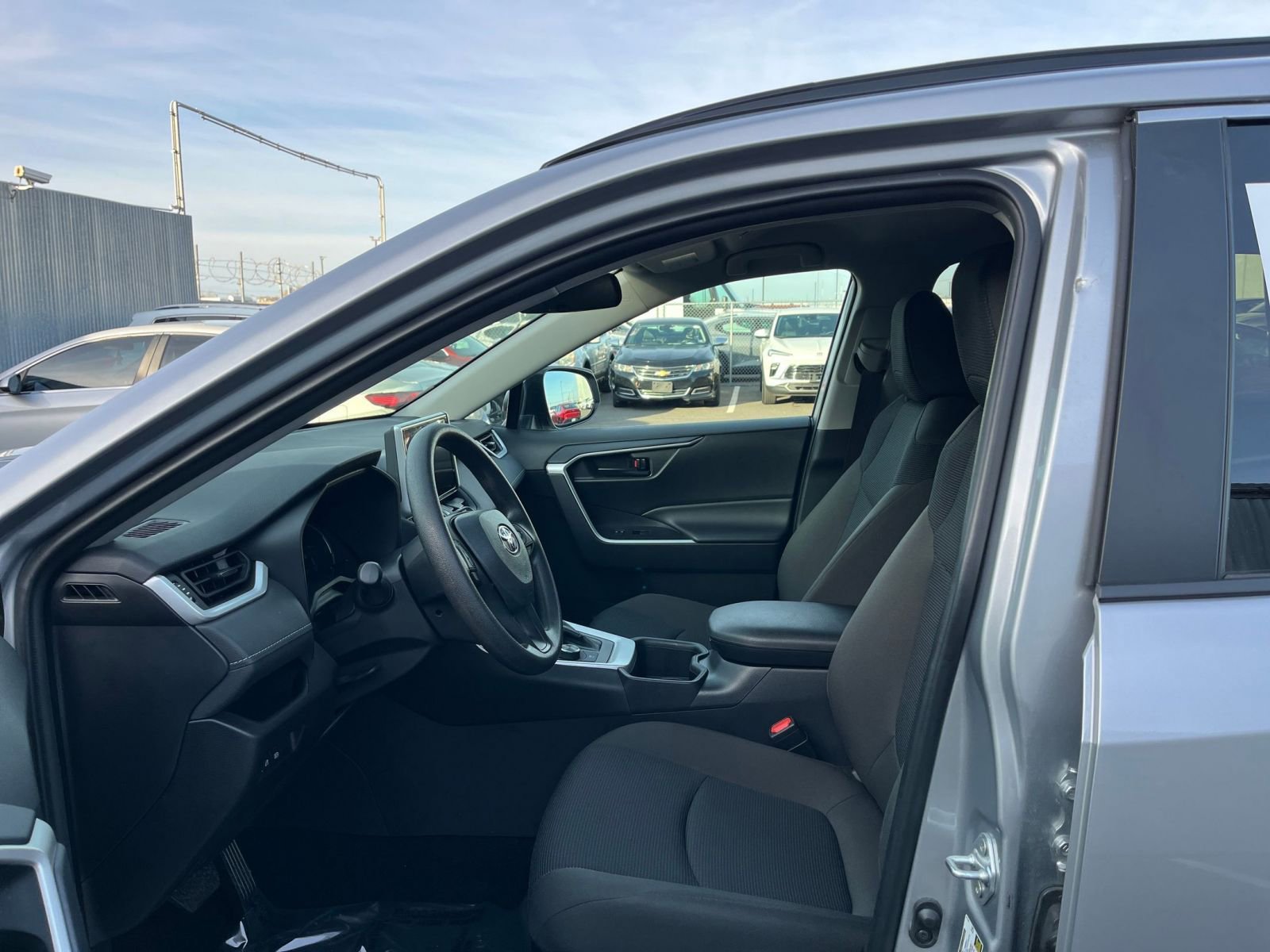 Thumbnail: 2025 Toyota RAV4 - 26