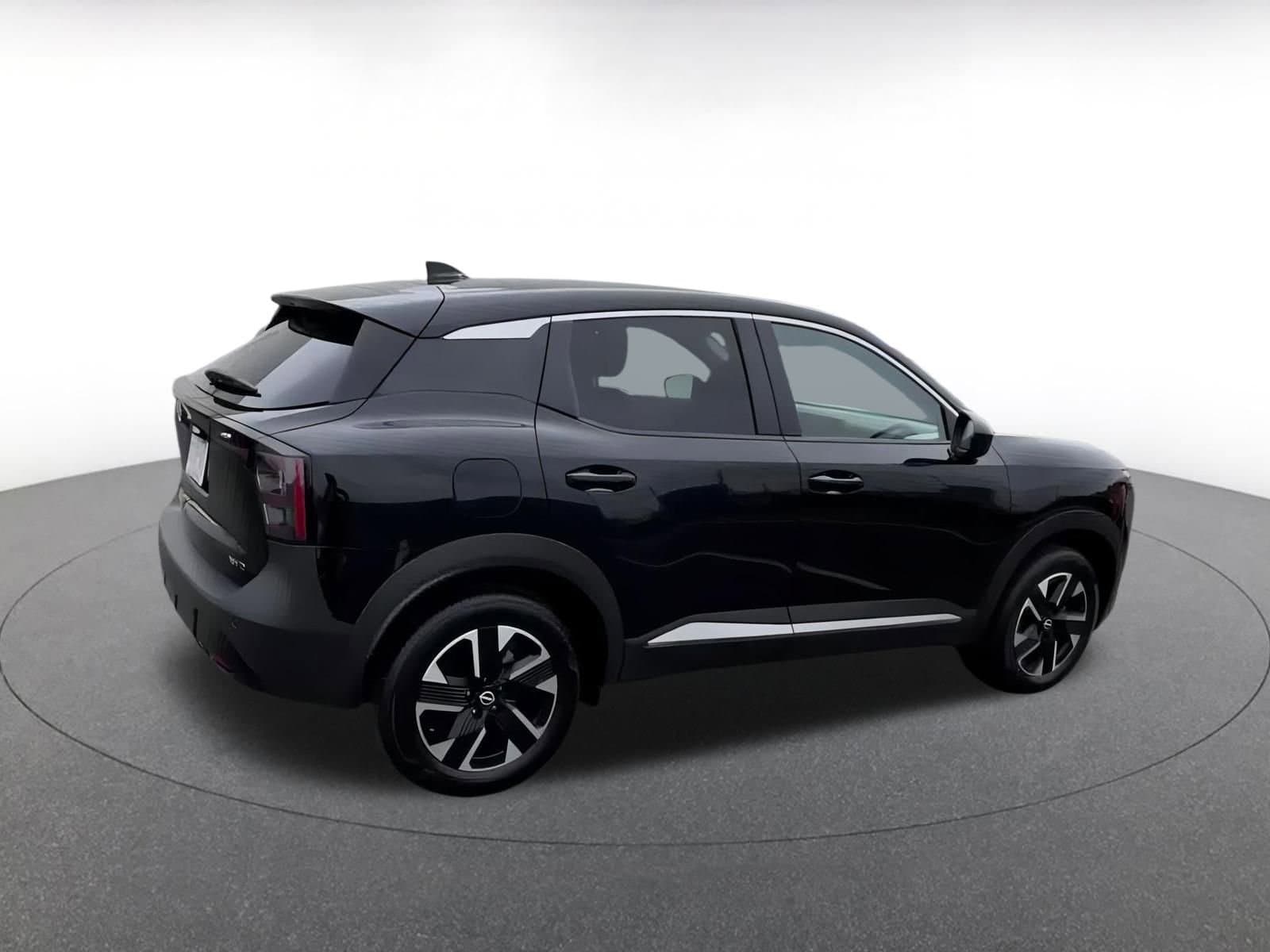 Thumbnail: 2025 Nissan Kicks - 15