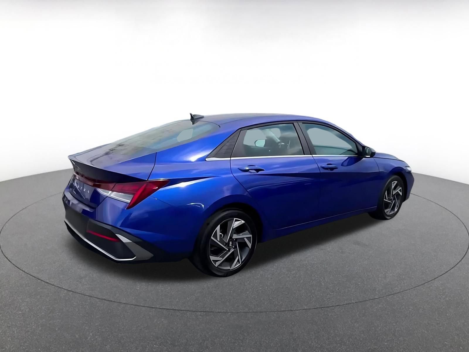 Thumbnail: 2025 Hyundai Elantra - 13
