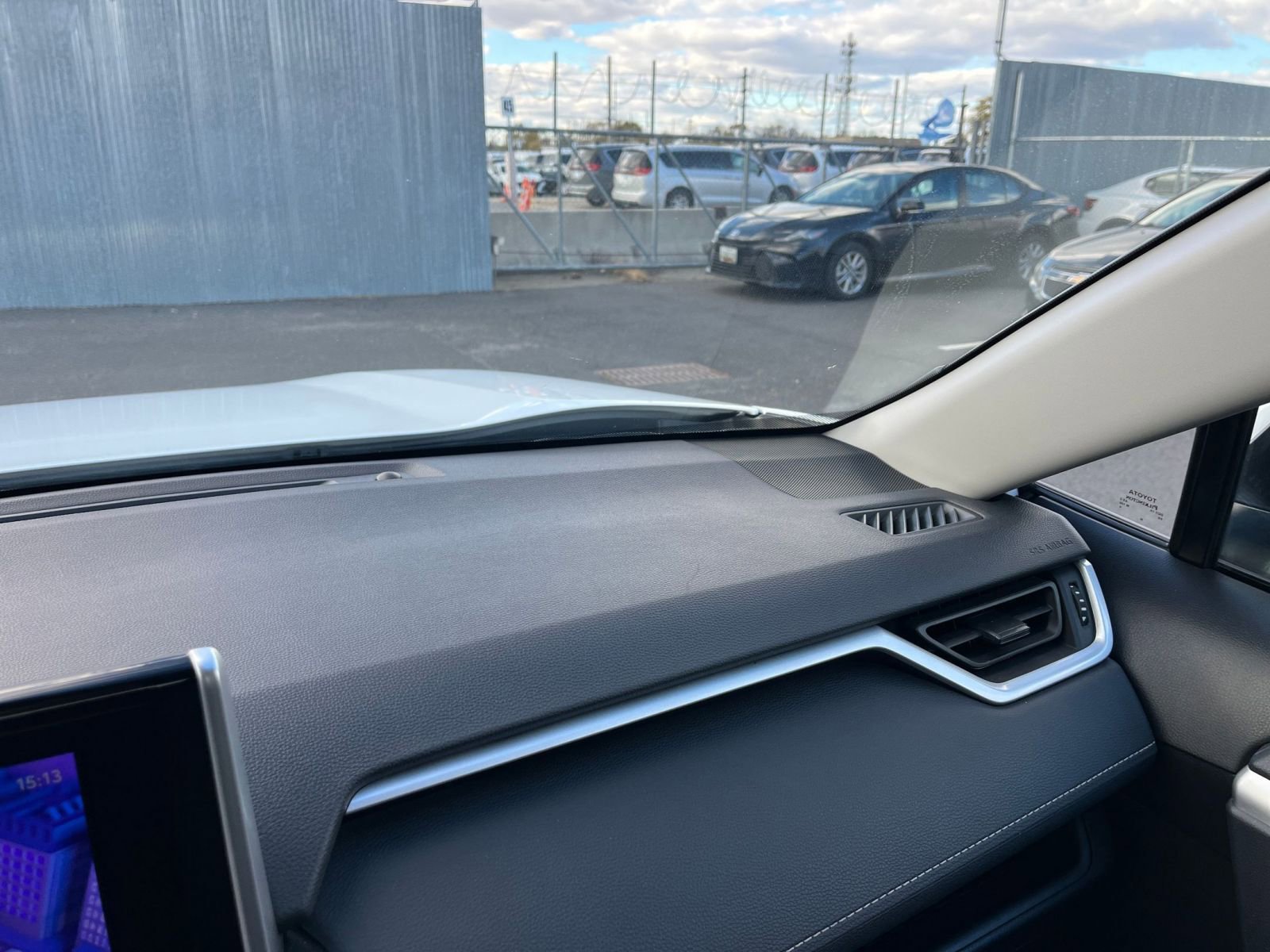 Thumbnail: 2025 Toyota RAV4 - 35