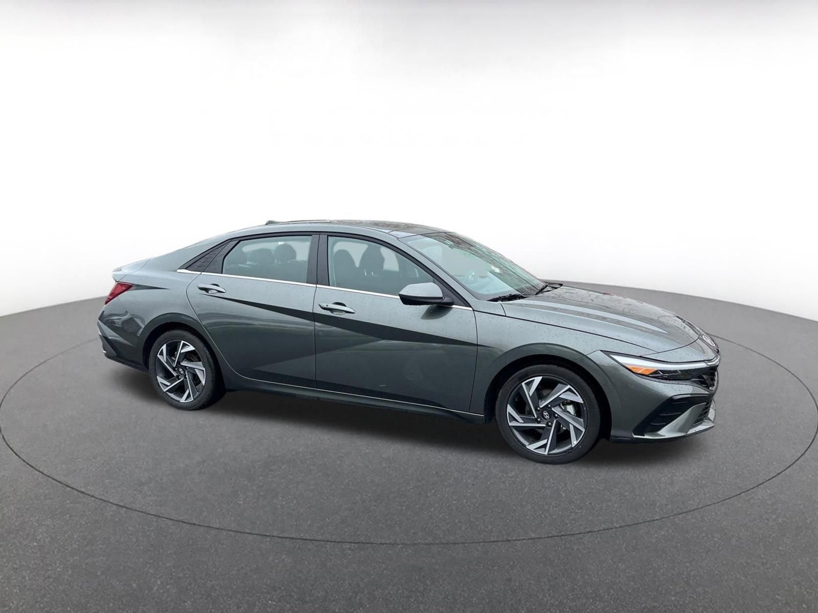 Thumbnail: 2025 Hyundai Elantra - 1