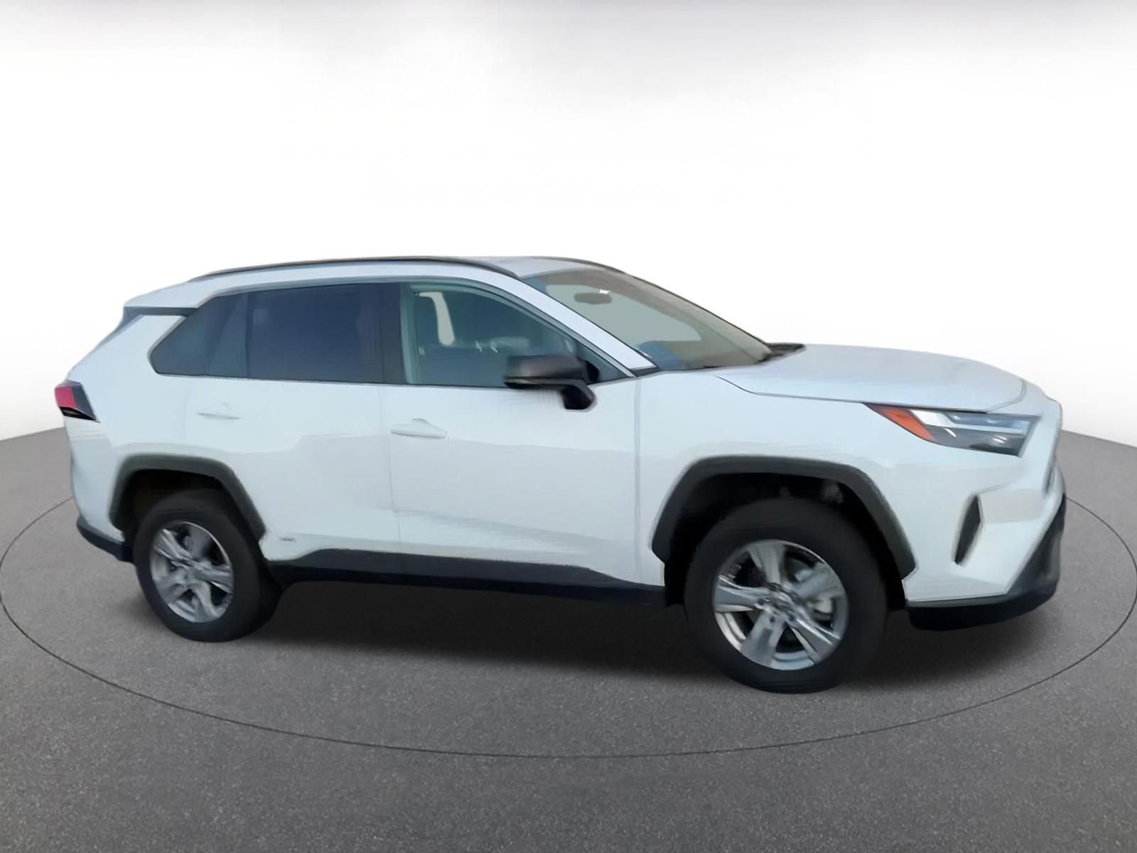 Thumbnail: 2025 Toyota RAV4 - 16