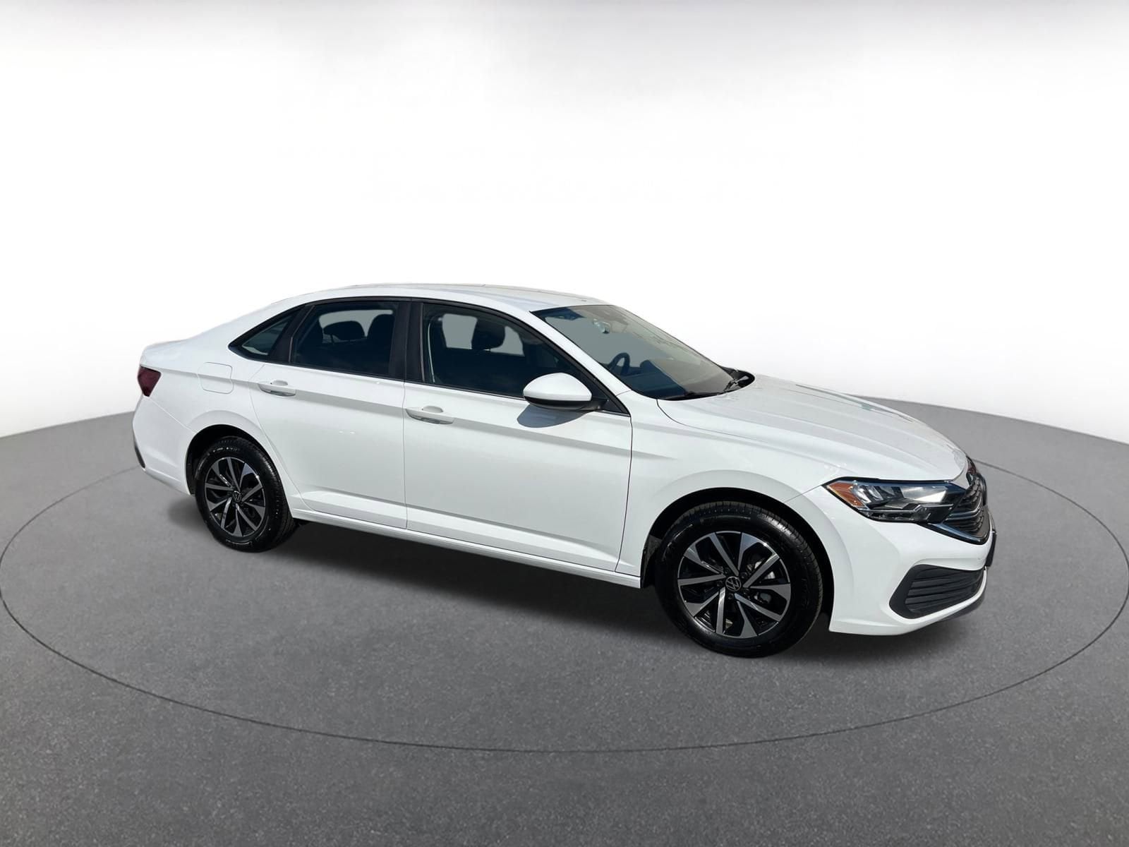 Thumbnail: 2024 Volkswagen Jetta - 1