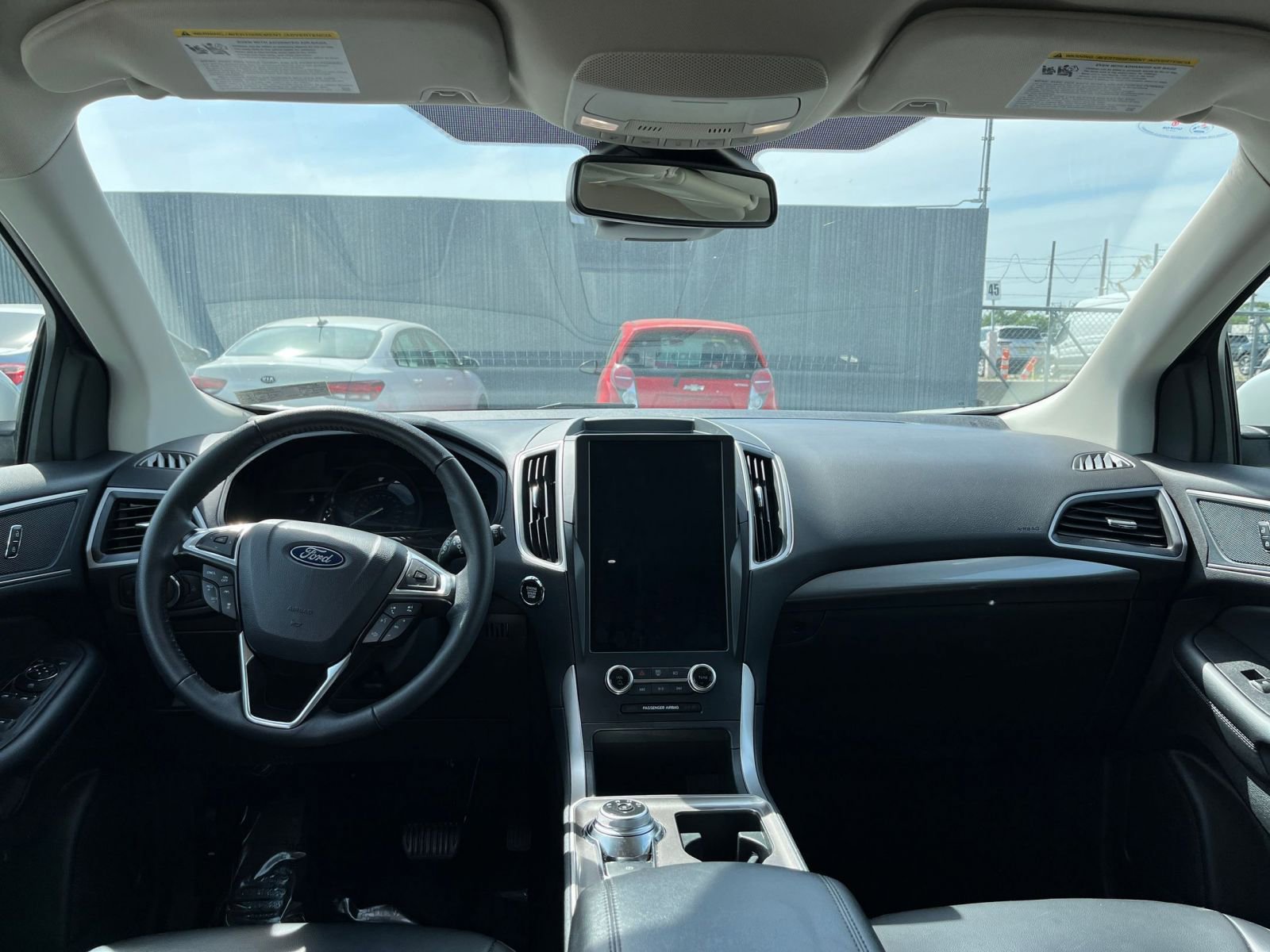 Thumbnail: 2024 Ford Edge - 32