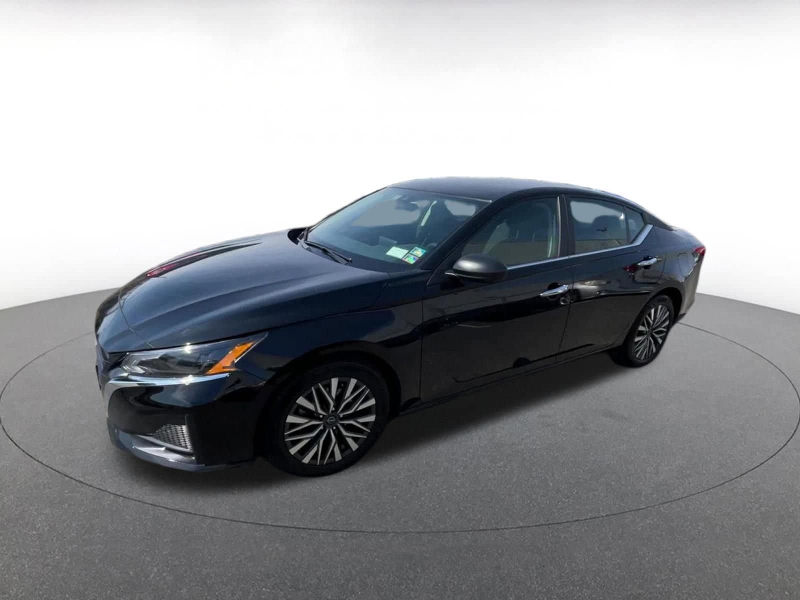 Thumbnail: 2025 Nissan Altima - 7