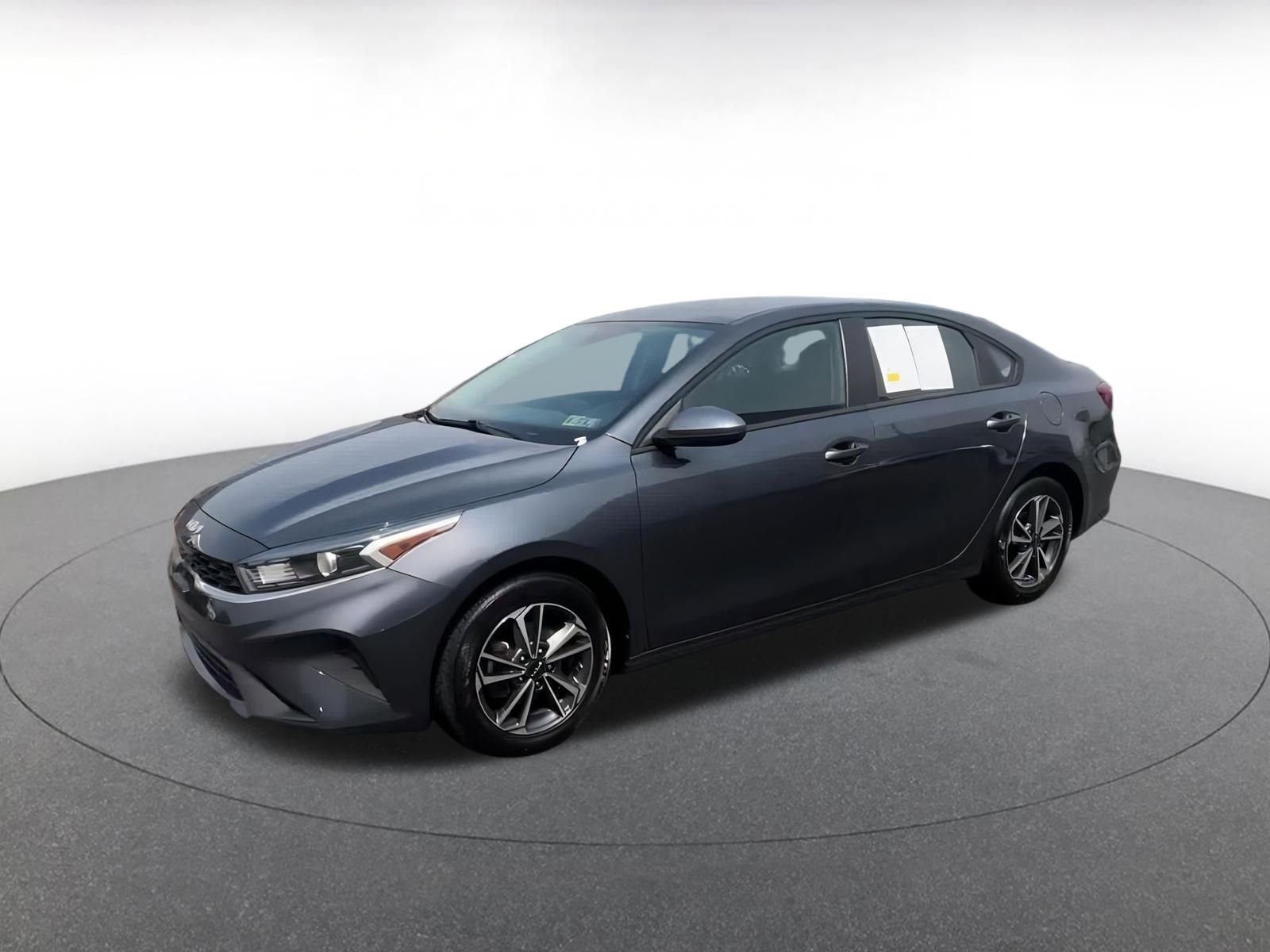Thumbnail: 2023 Kia Forte - 7