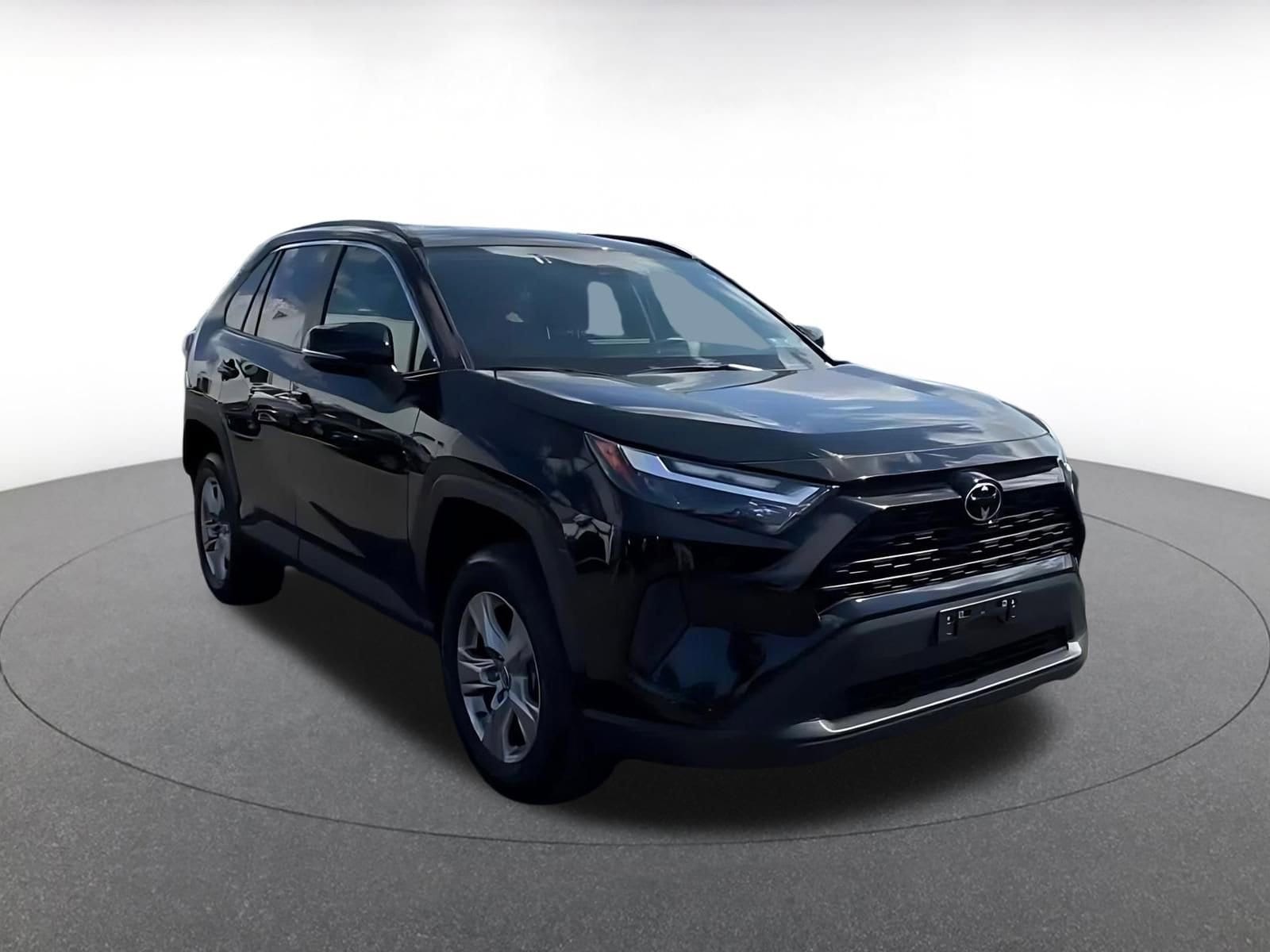 Thumbnail: 2025 Toyota RAV4 - 3