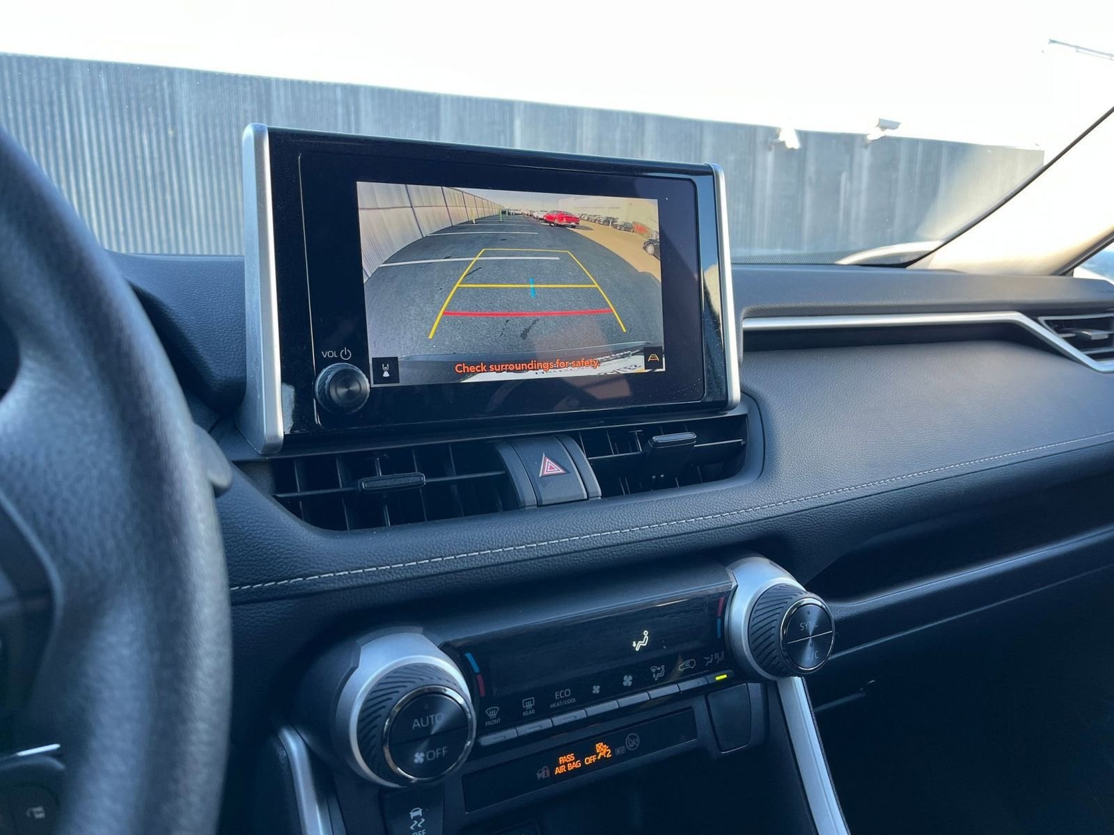 Thumbnail: 2025 Toyota RAV4 - 21