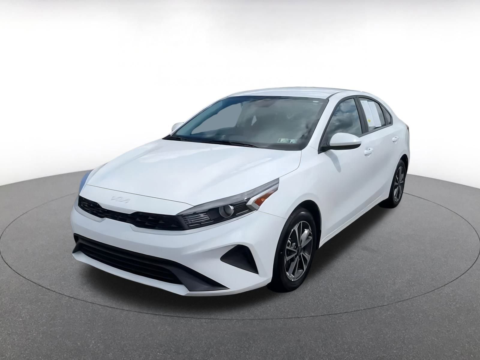 Thumbnail: 2024 Kia Forte - 6
