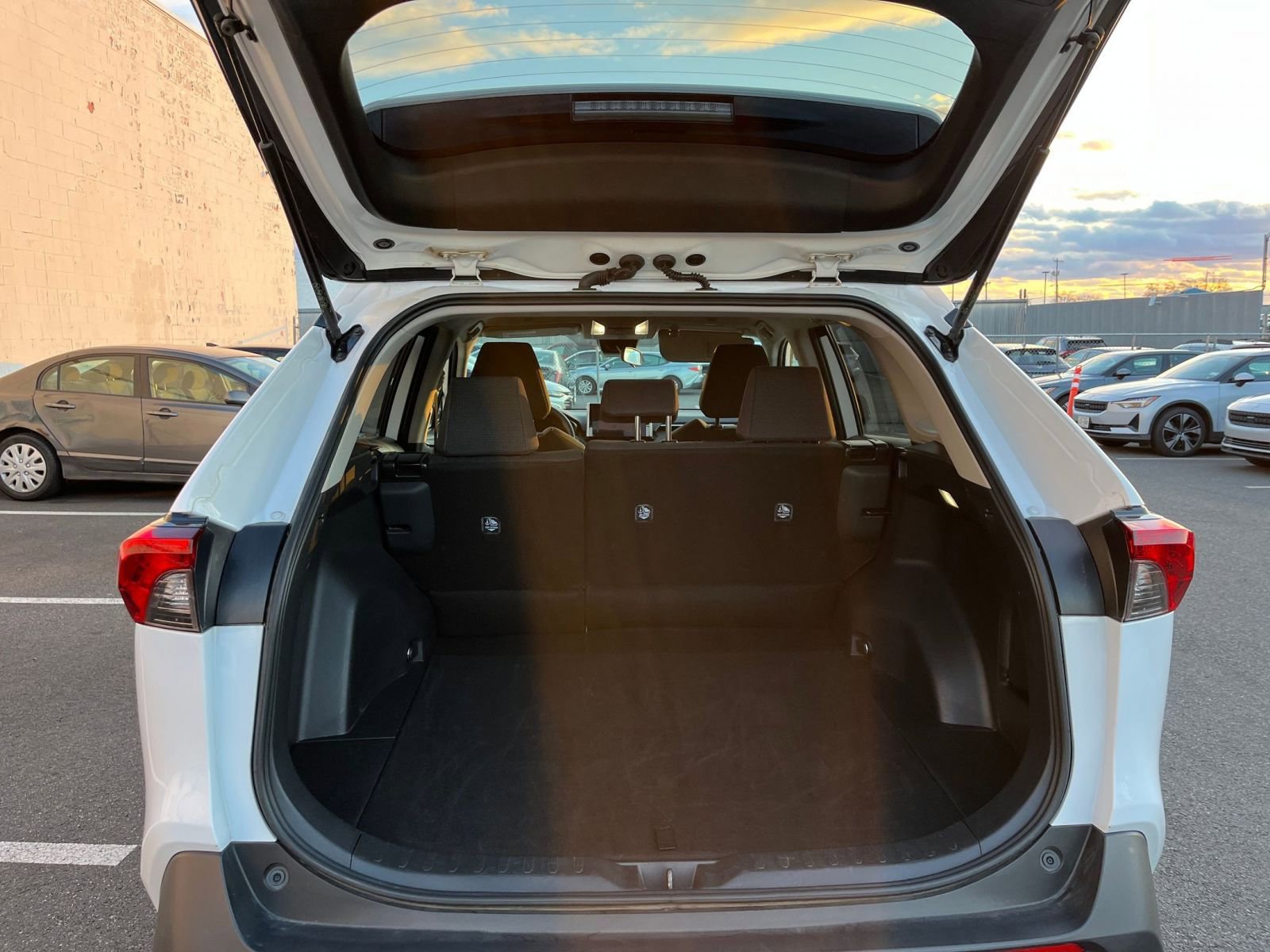 Thumbnail: 2025 Toyota RAV4 - 30