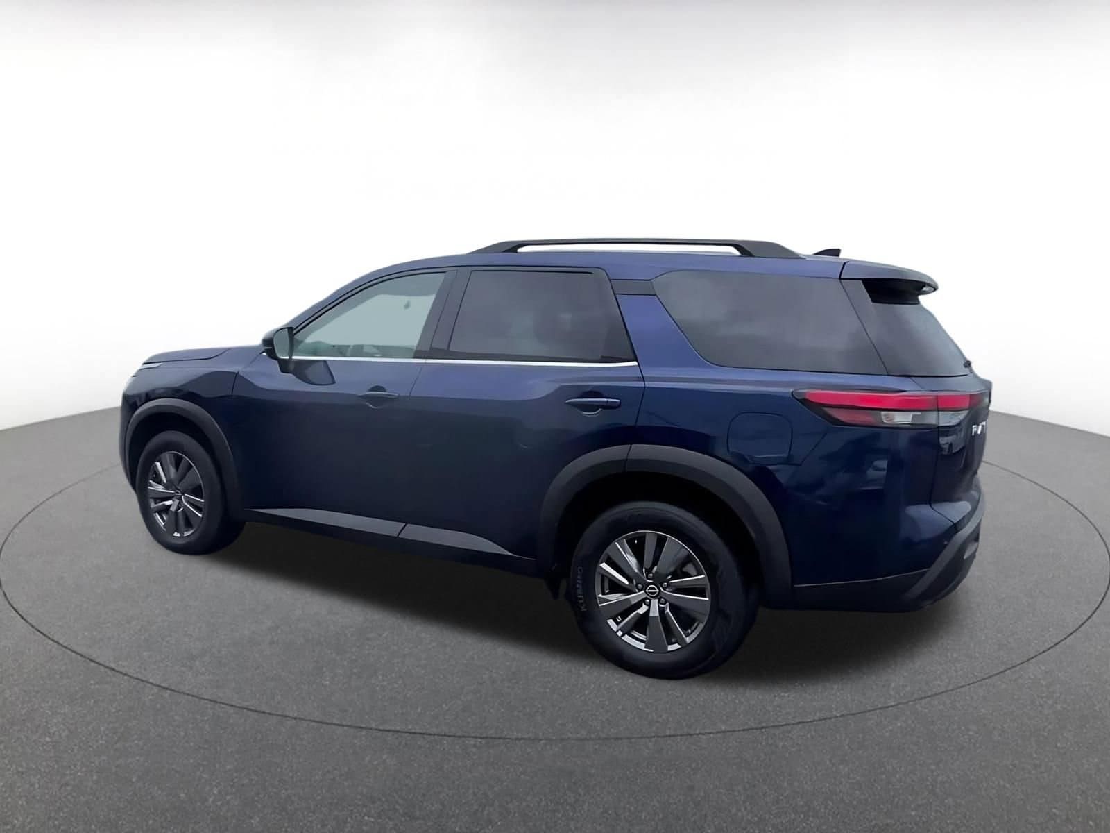 Thumbnail: 2025 Nissan Pathfinder - 10