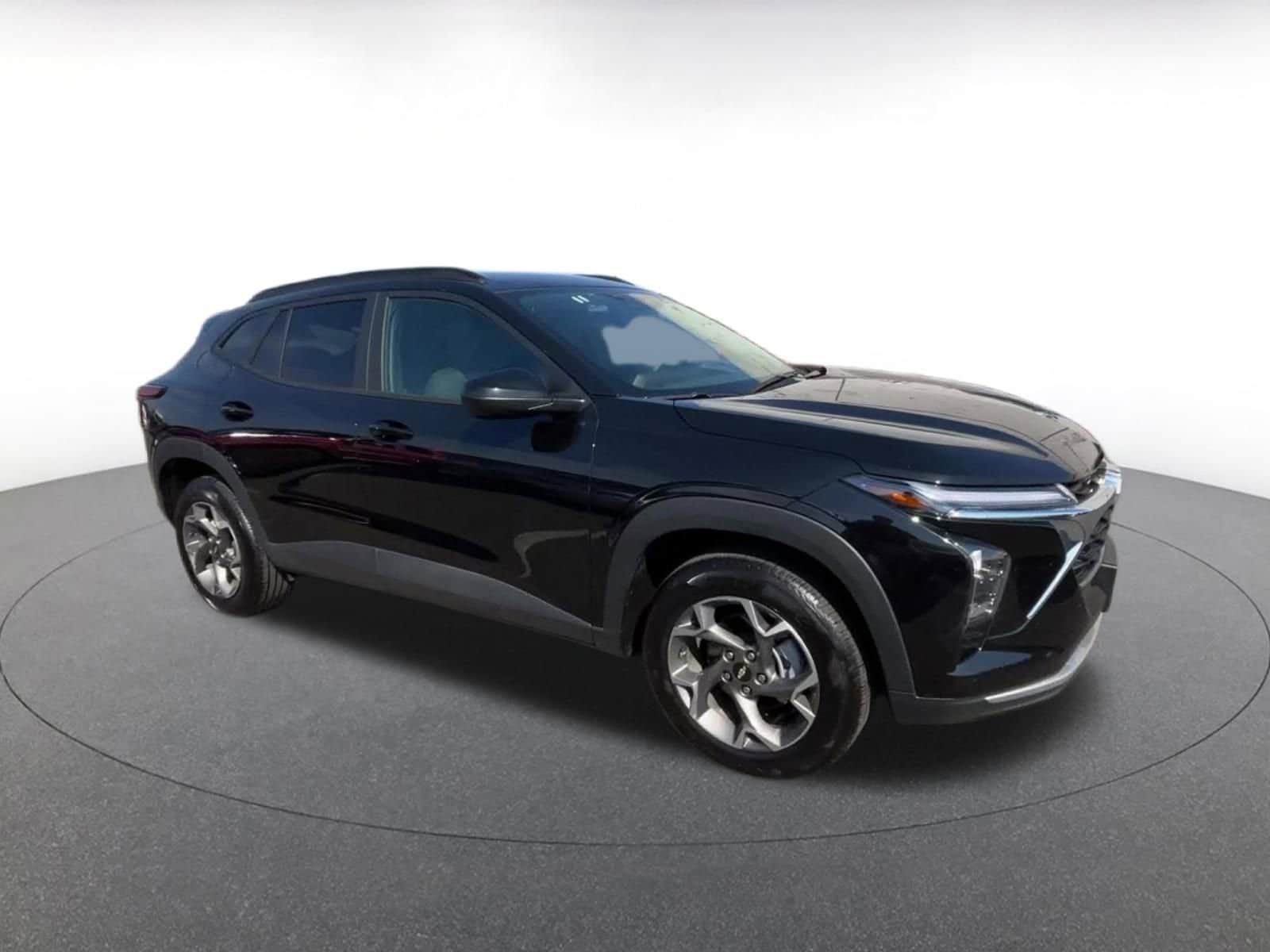 Thumbnail: 2025 Chevrolet Trax - 2