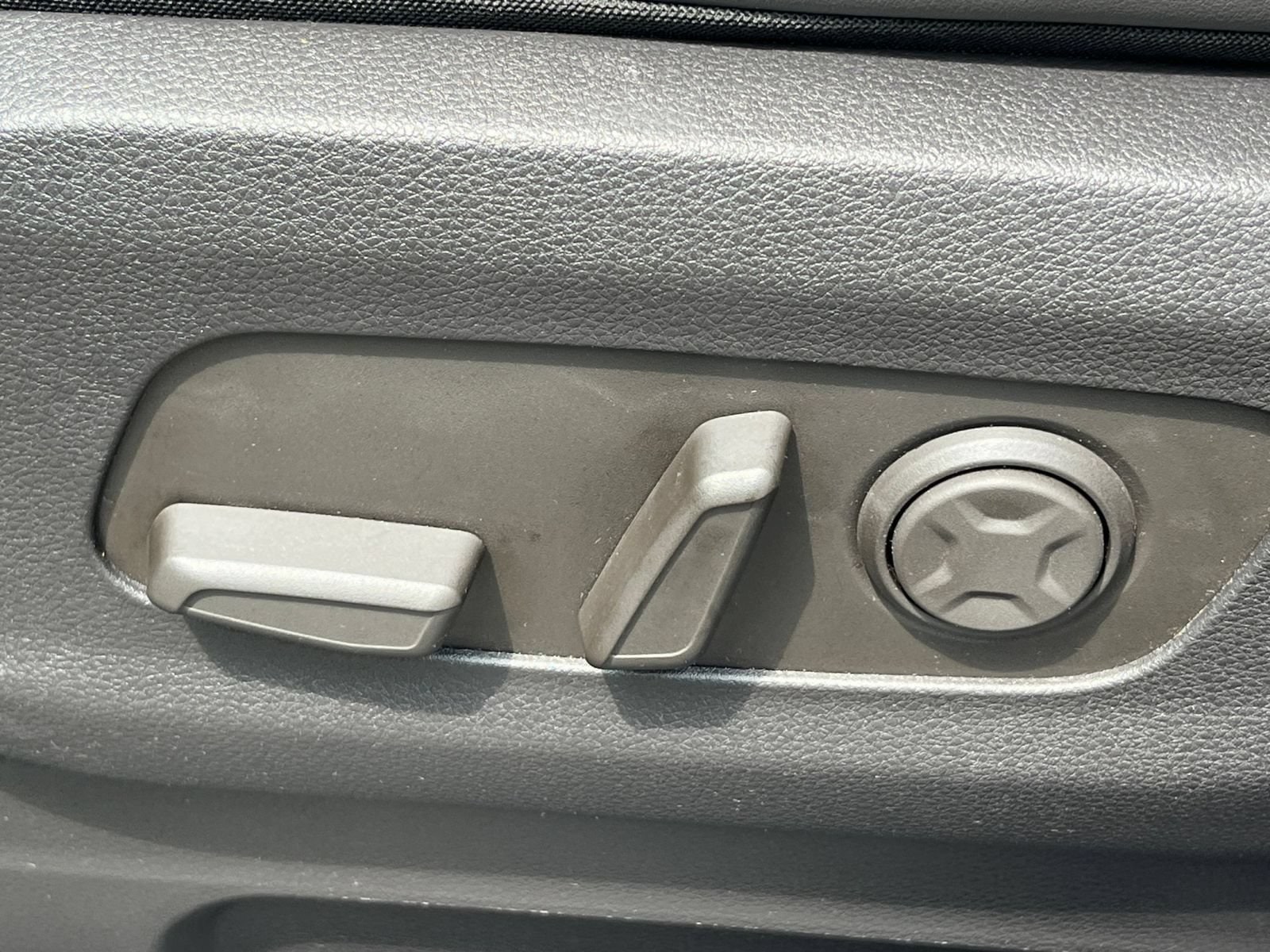 Thumbnail: 2026 Kia Carnival - 23