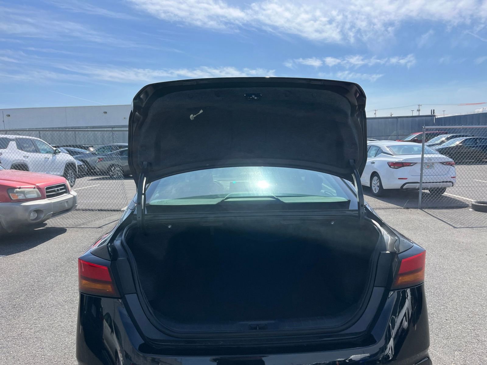 Thumbnail: 2025 Nissan Altima - 32