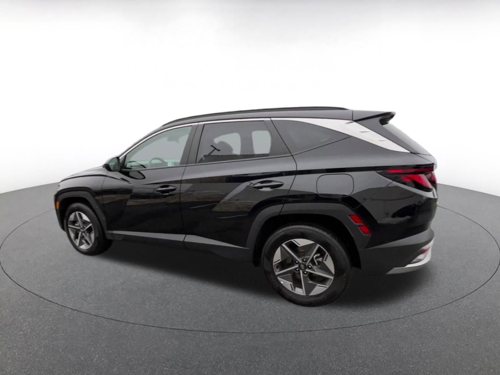 Thumbnail: 2025 Hyundai Tucson - 10