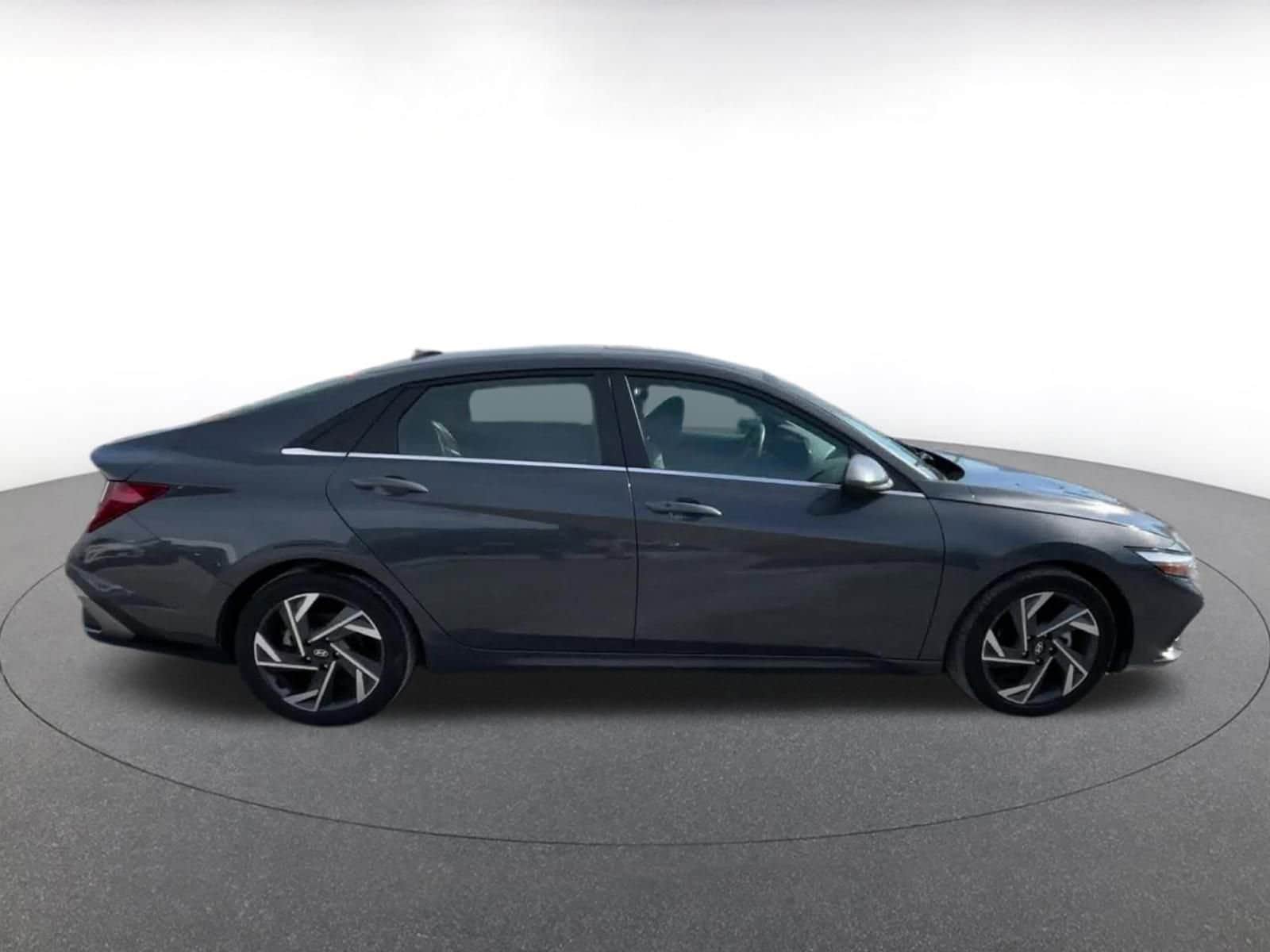 Thumbnail: 2025 Hyundai Elantra - 16