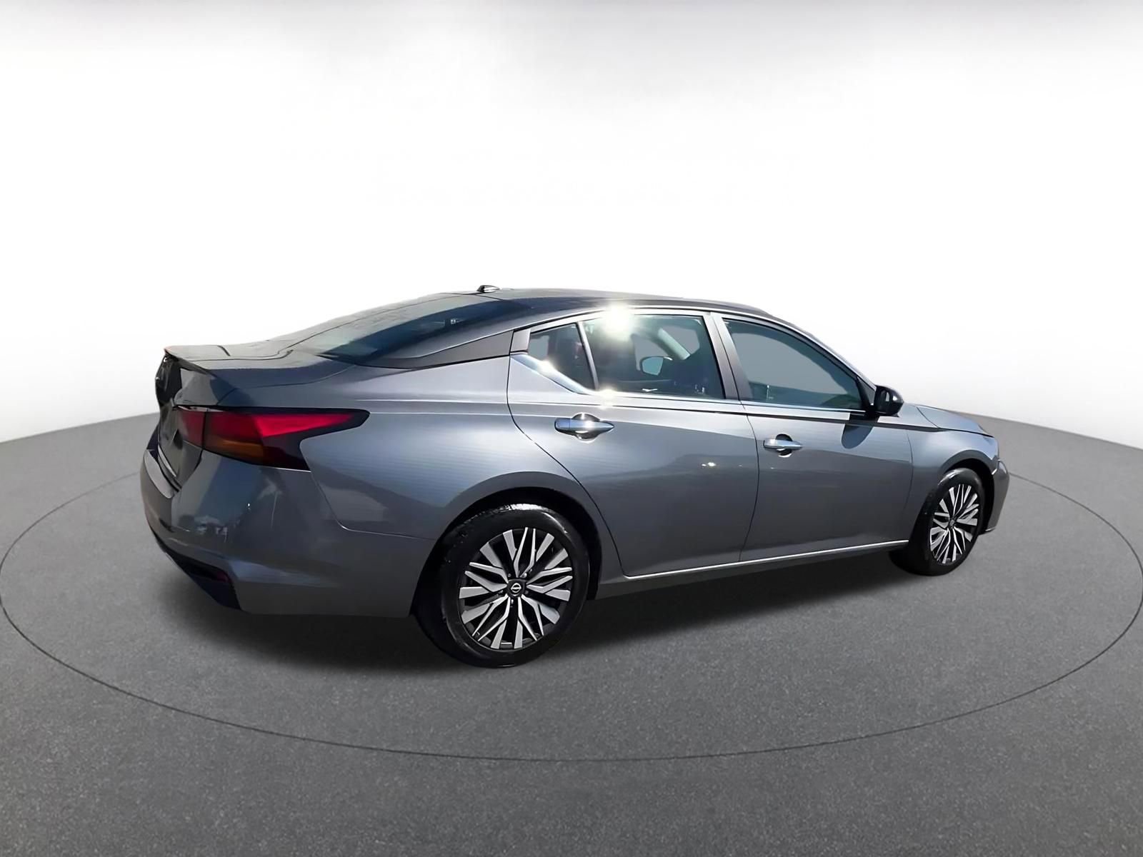 Thumbnail: 2025 Nissan Altima - 15