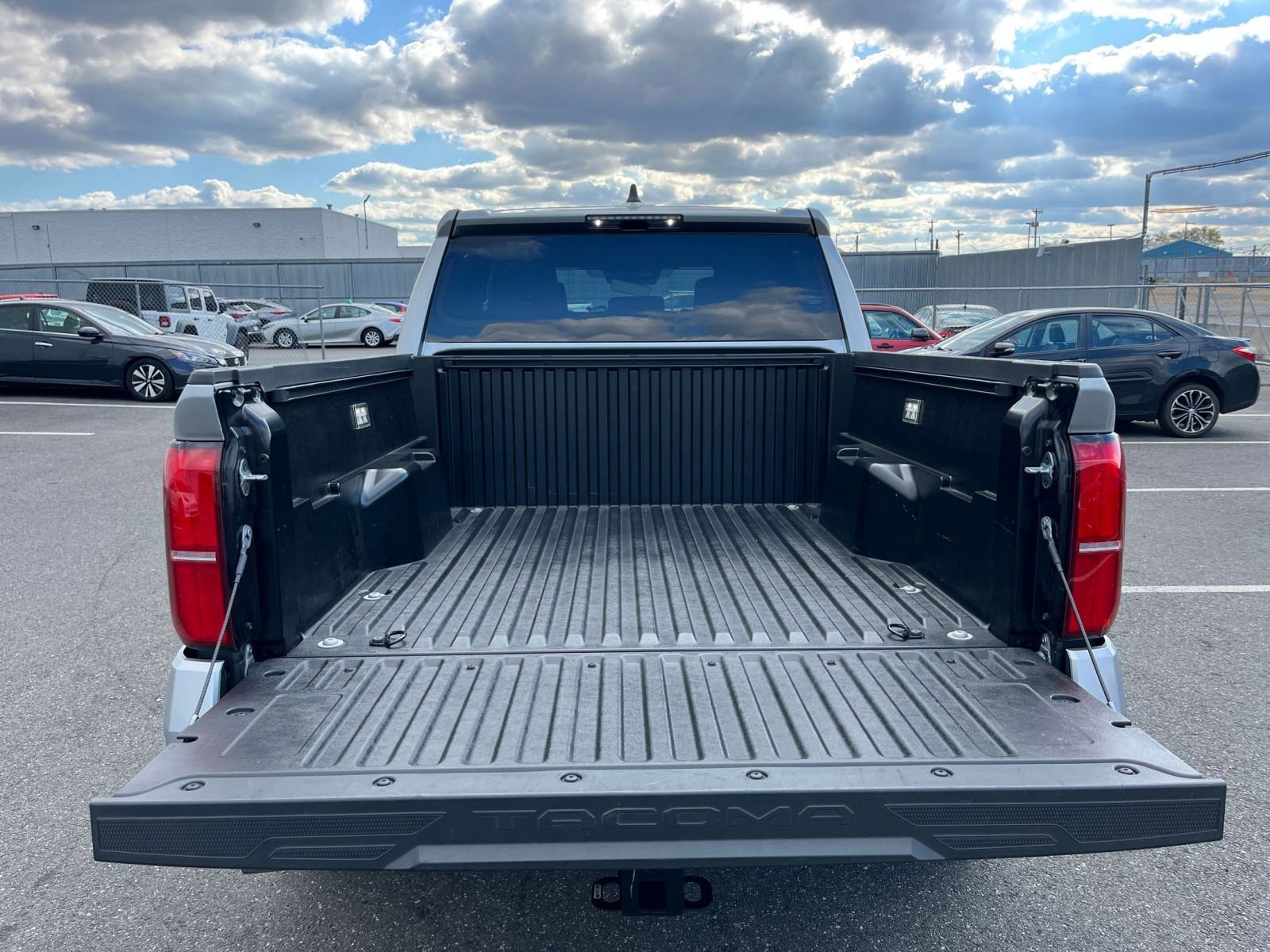 Thumbnail: 2025 Toyota Tacoma - 31