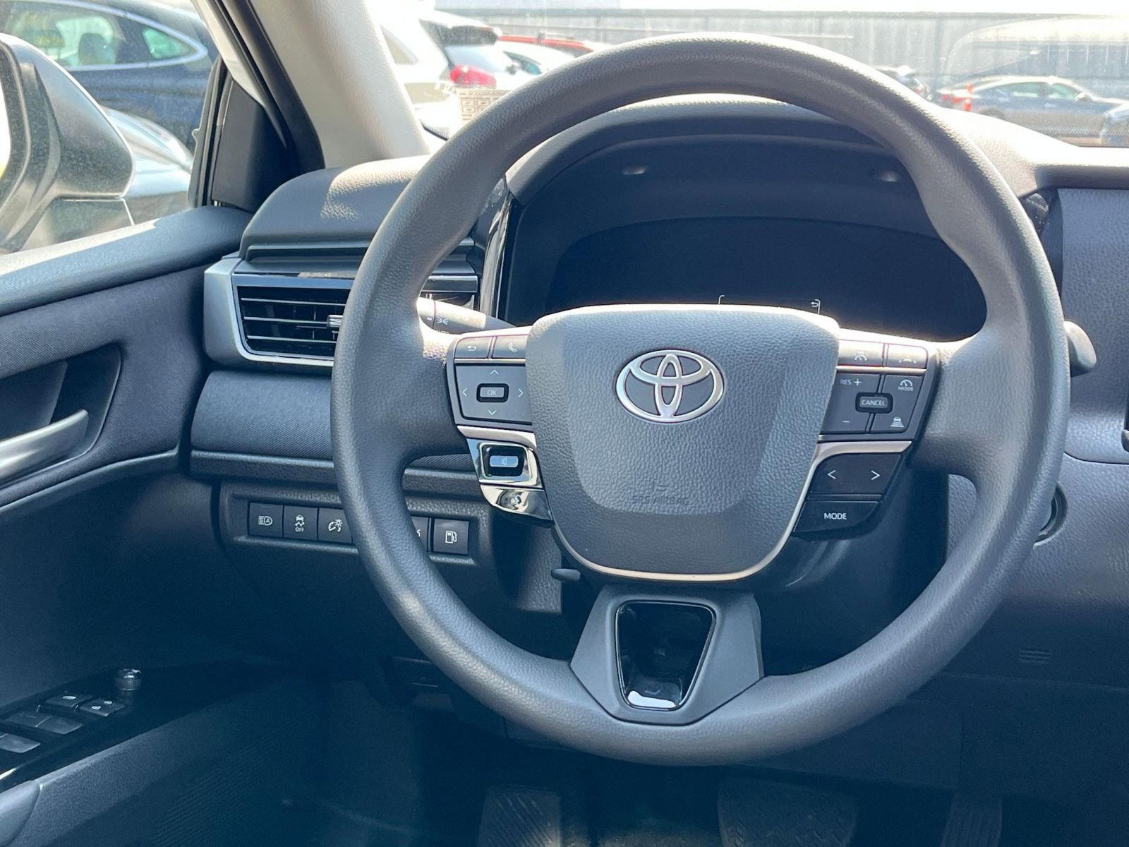 Thumbnail: 2025 Toyota Camry - 27