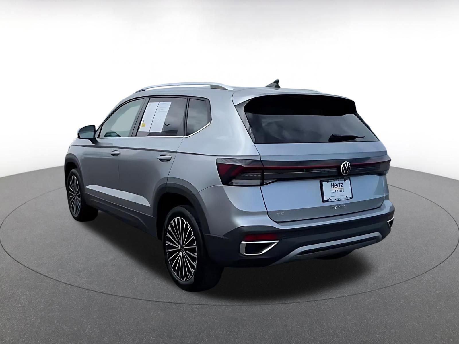 Thumbnail: 2025 Volkswagen Taos - 11