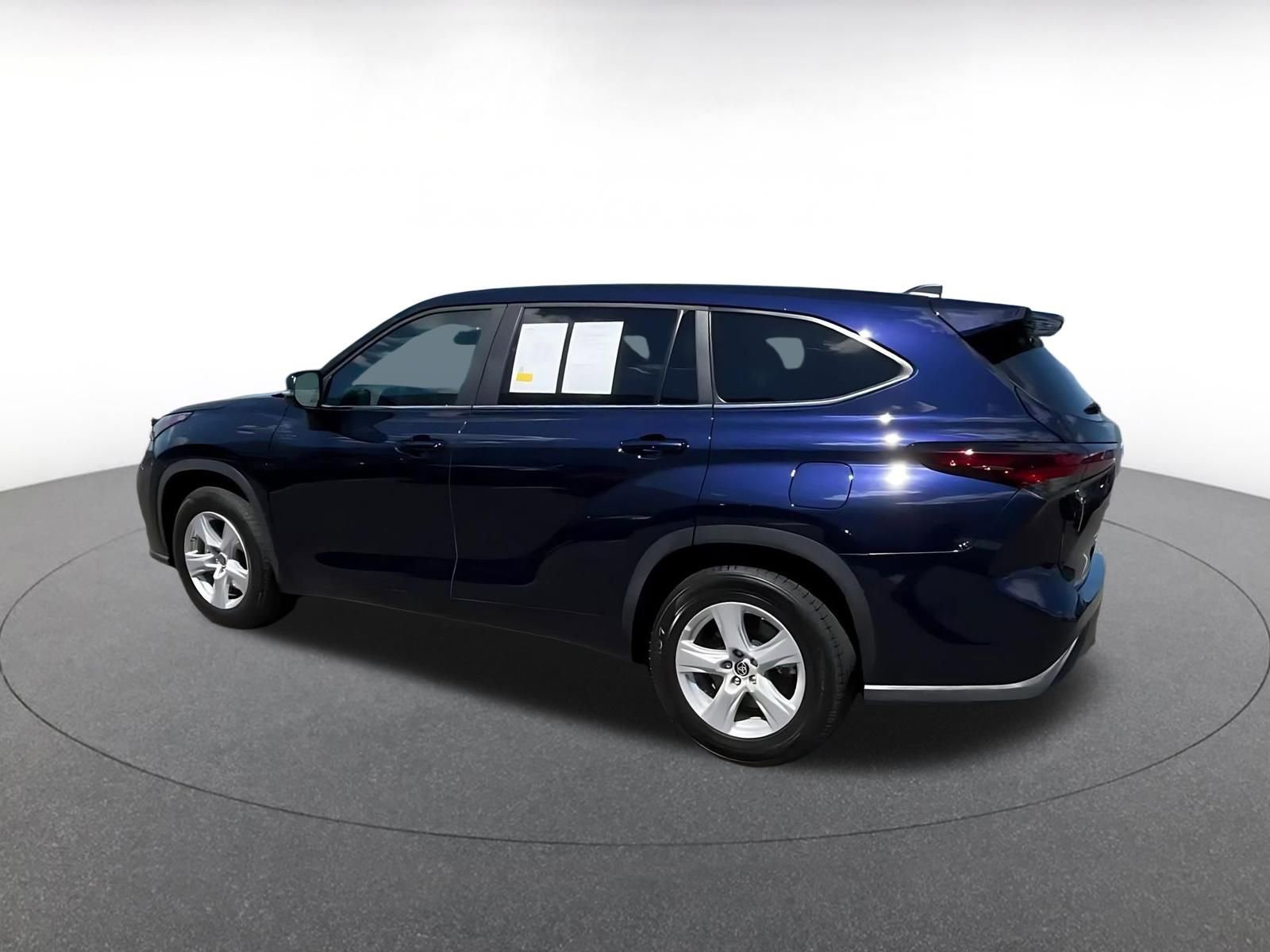 Thumbnail: 2025 Toyota Highlander - 10