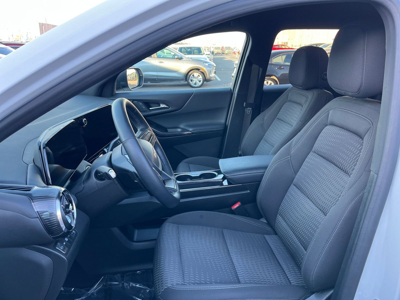 Thumbnail: 2025 Chevrolet Equinox - 35