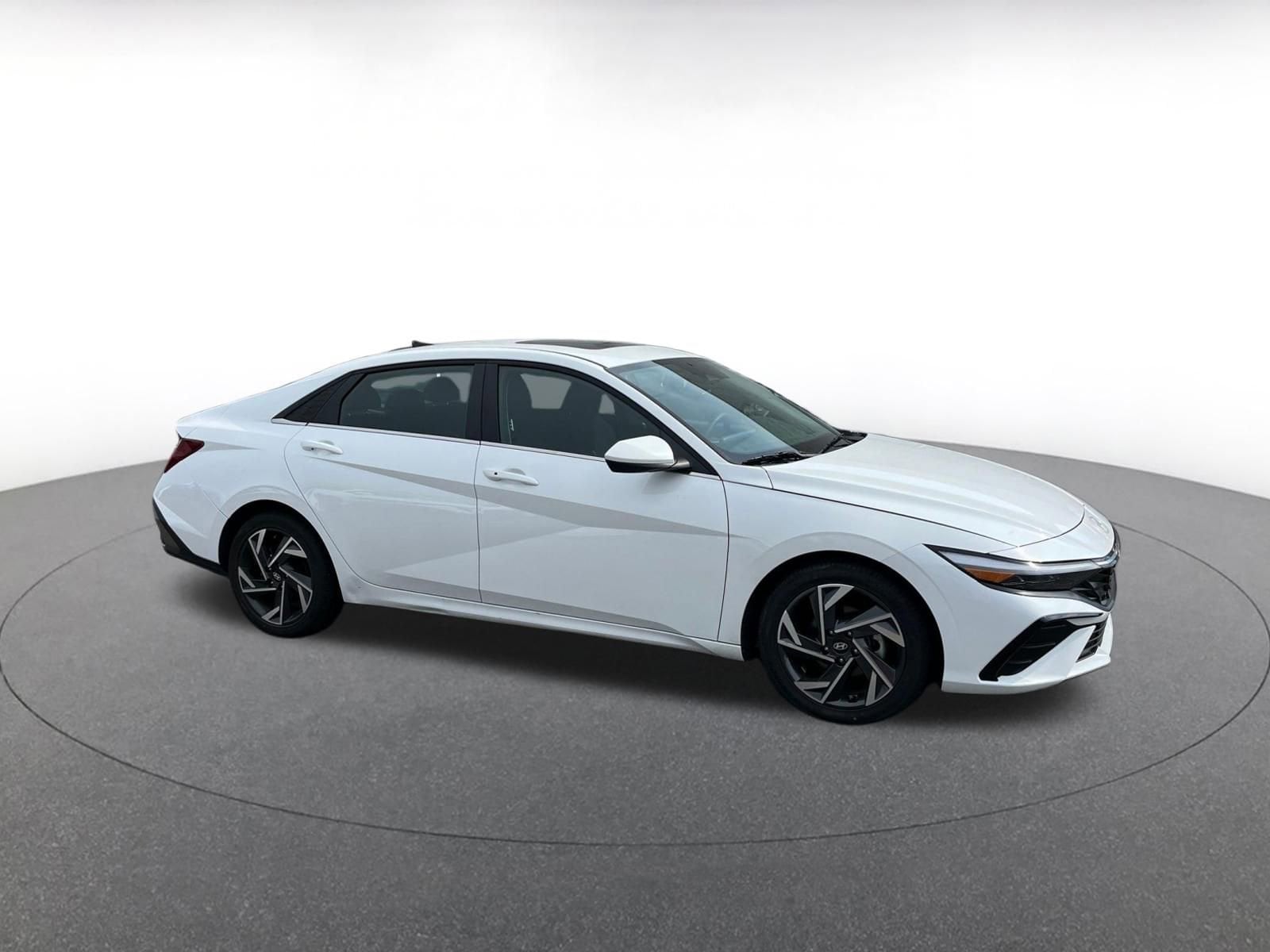 Thumbnail: 2025 Hyundai Elantra - 1