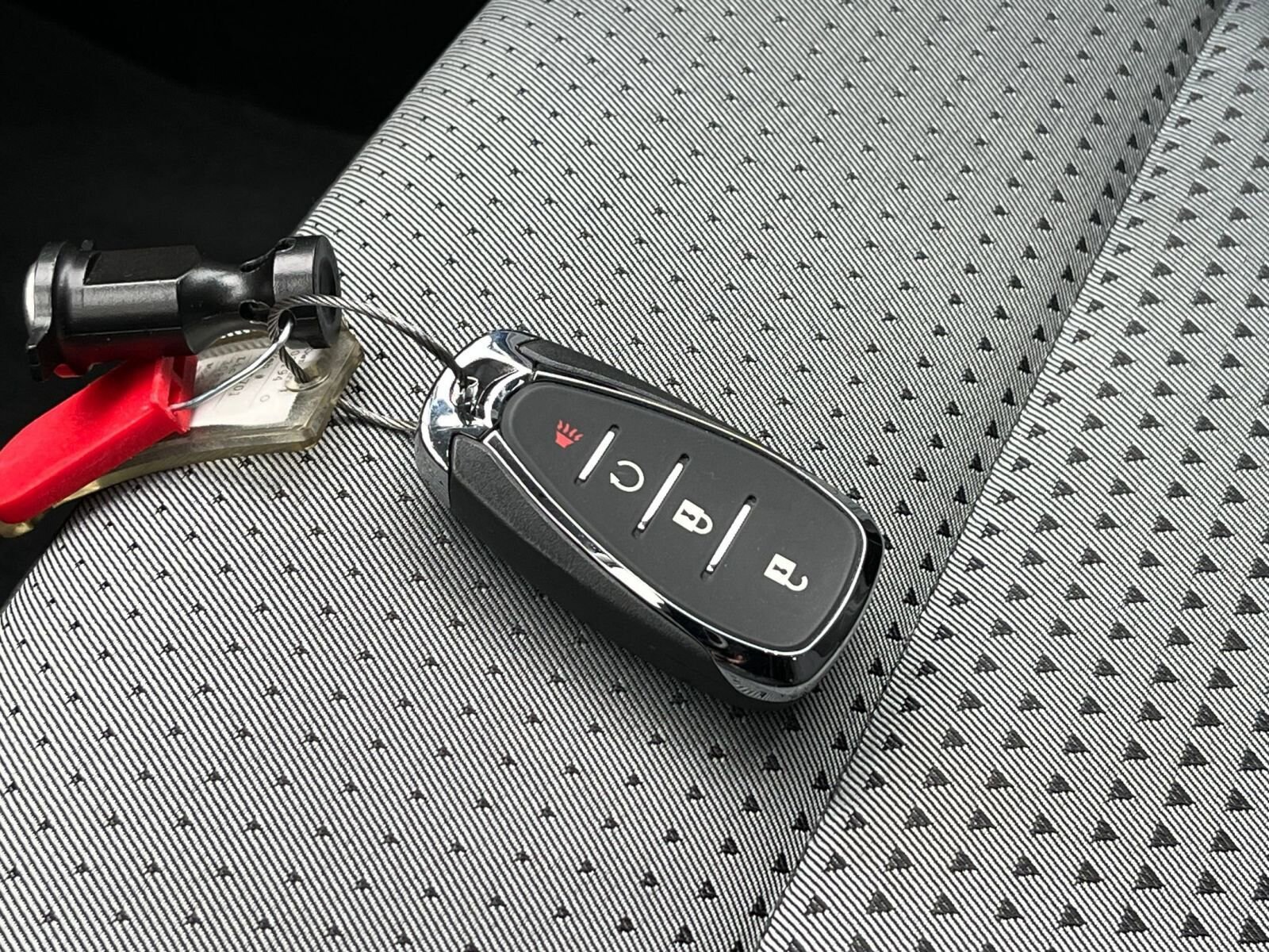 Thumbnail: 2025 Chevrolet Trax - 23