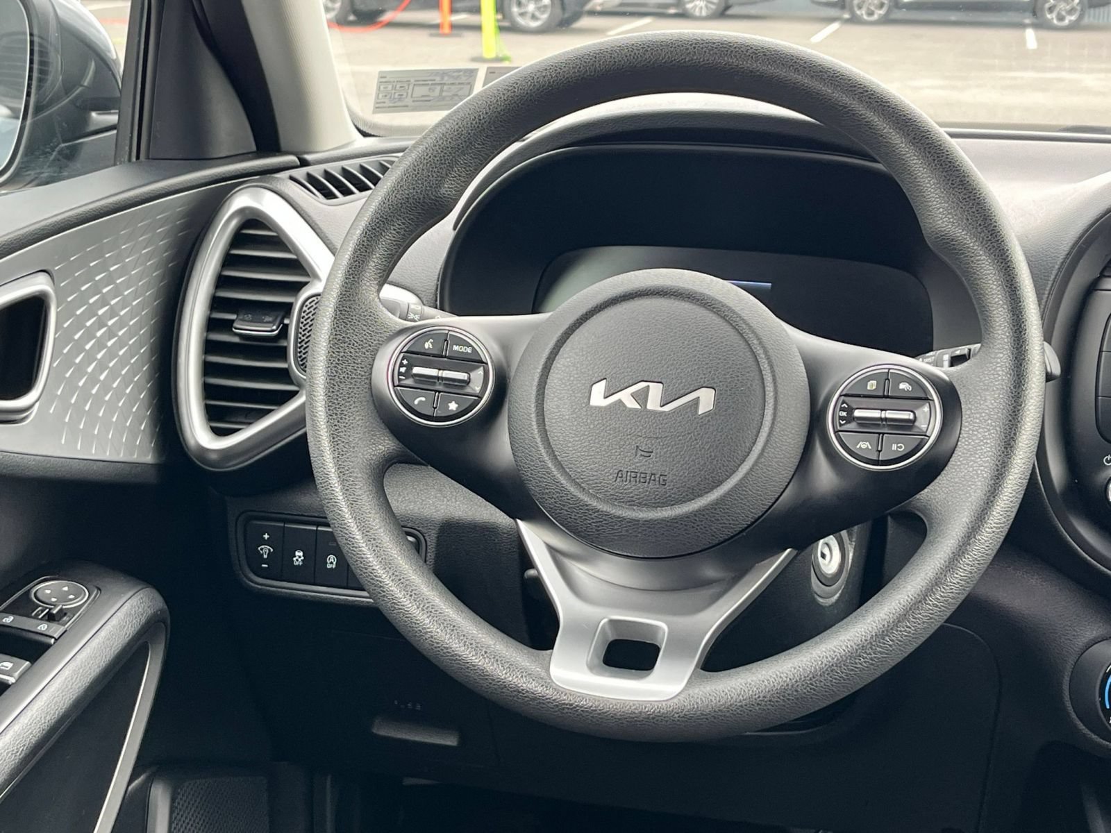 Thumbnail: 2025 Kia Soul - 26