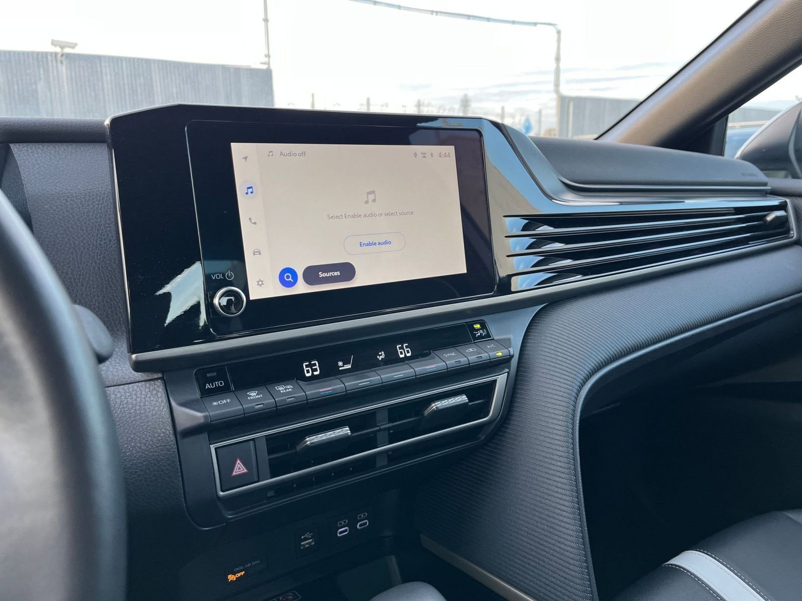 Thumbnail: 2025 Toyota Camry - 21