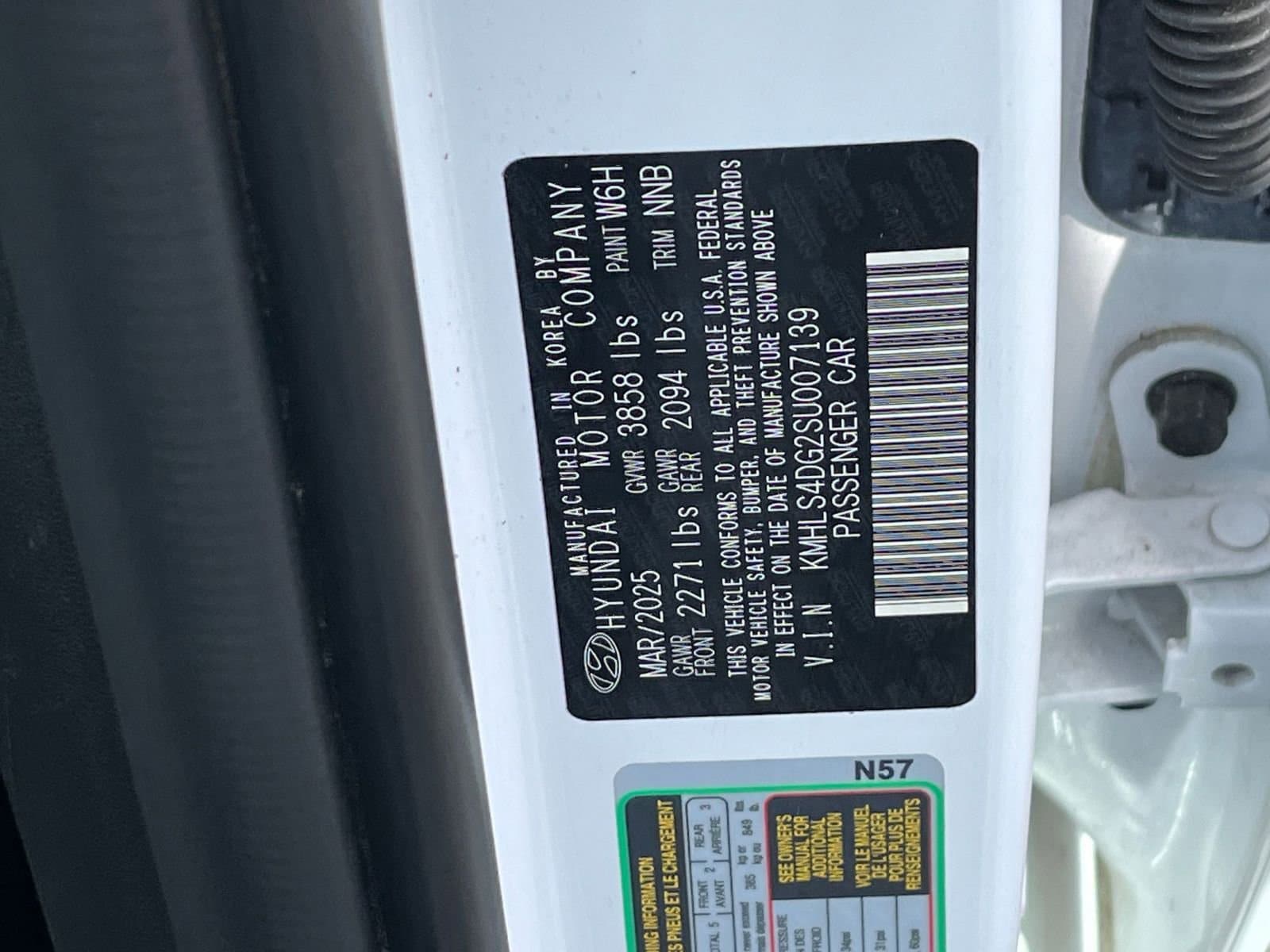 Thumbnail: 2025 Hyundai Elantra - 30