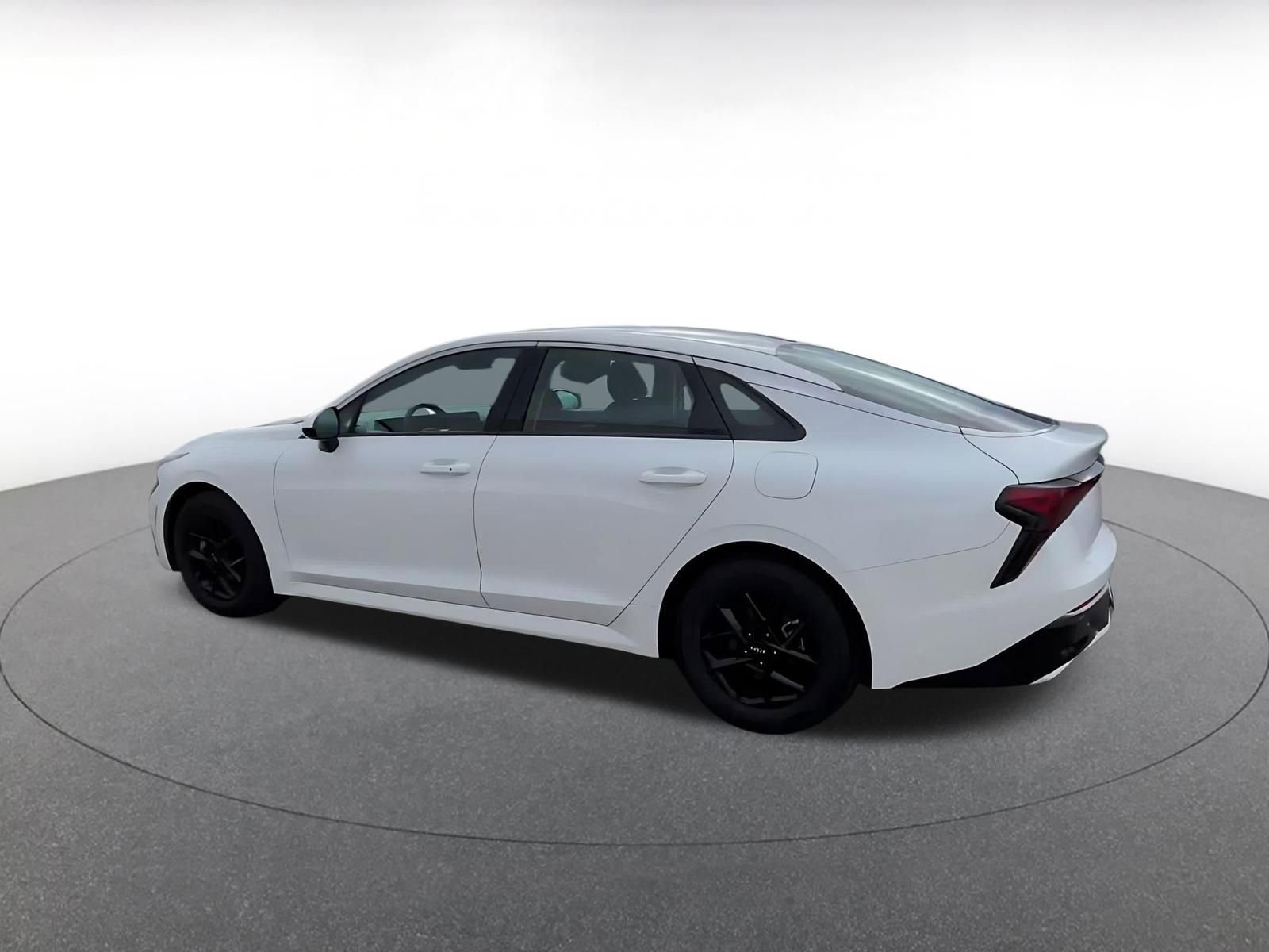 Thumbnail: 2025 Kia K5 - 10