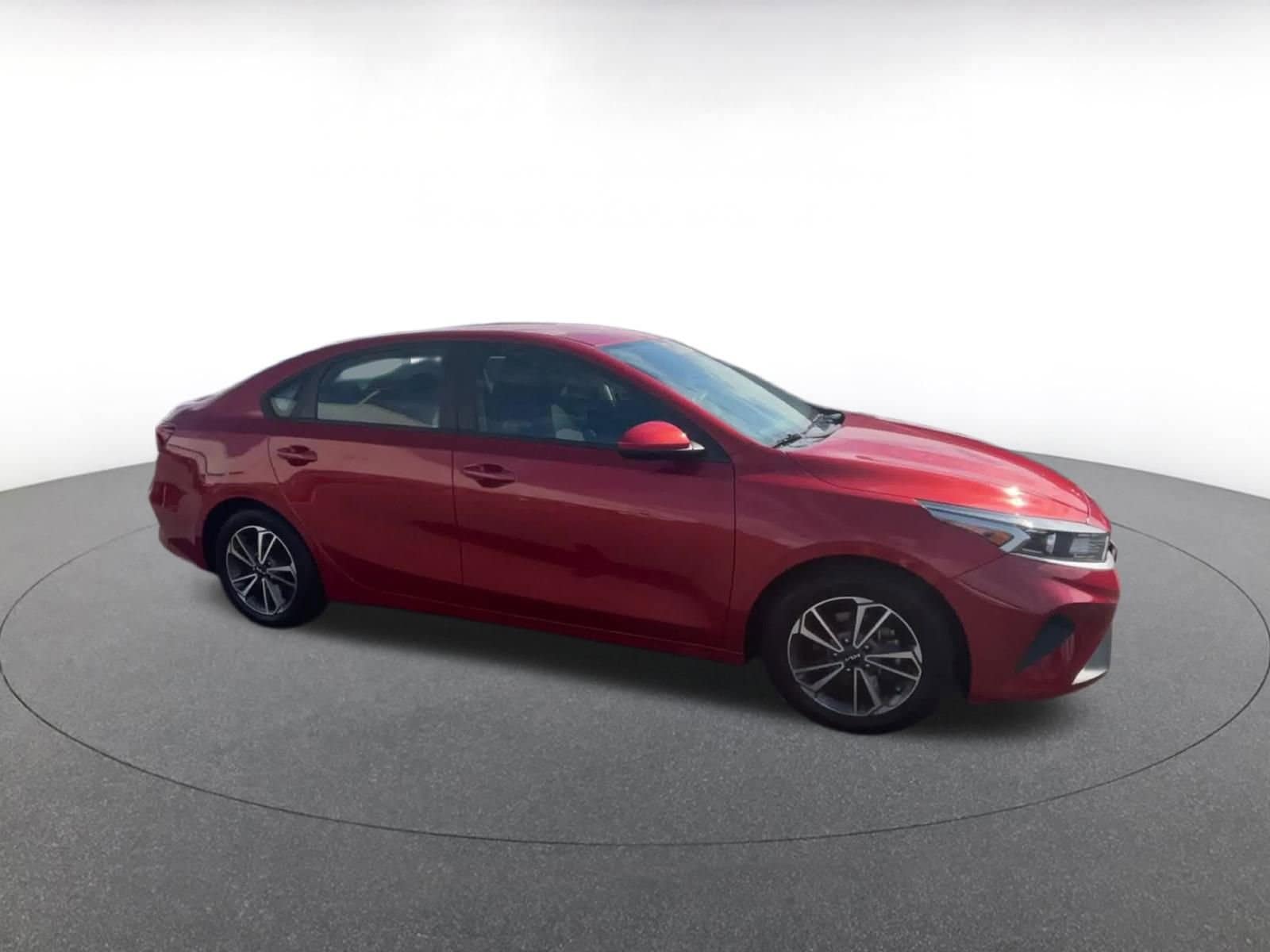 Thumbnail: 2023 Kia Forte - 2