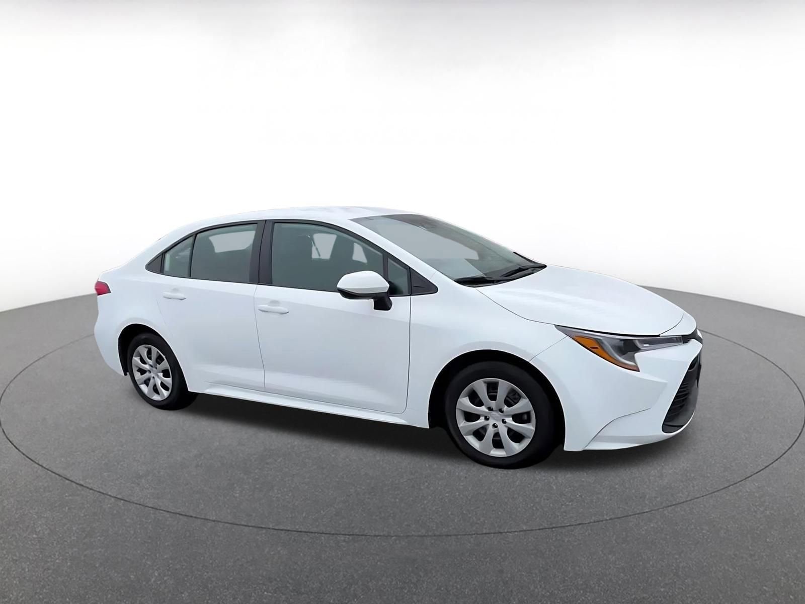 Thumbnail: 2025 Toyota Corolla - 2