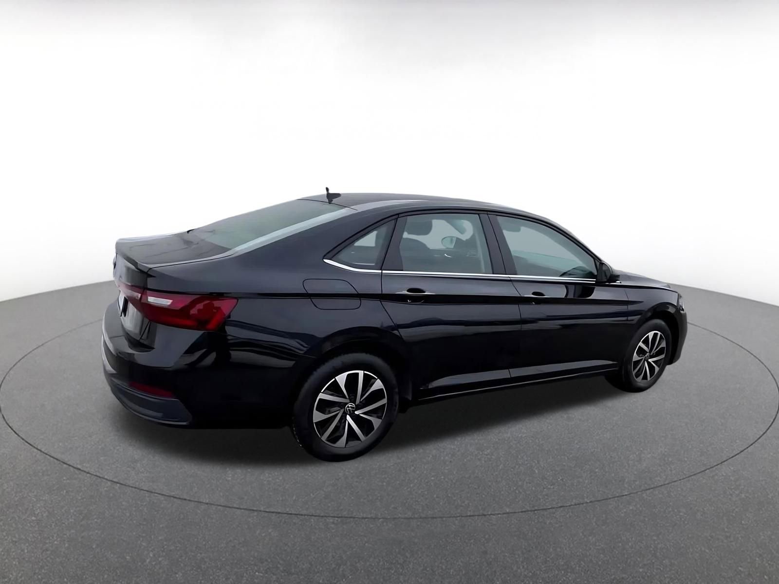 Thumbnail: 2025 Volkswagen Jetta - 12