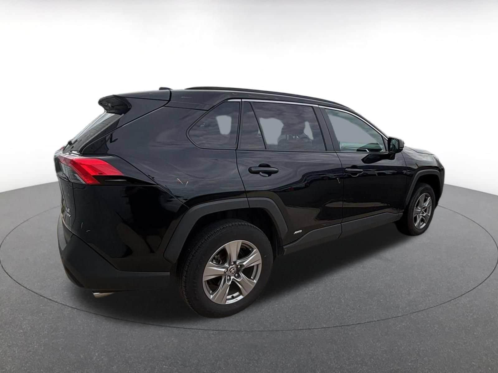 Thumbnail: 2025 Toyota RAV4 - 13