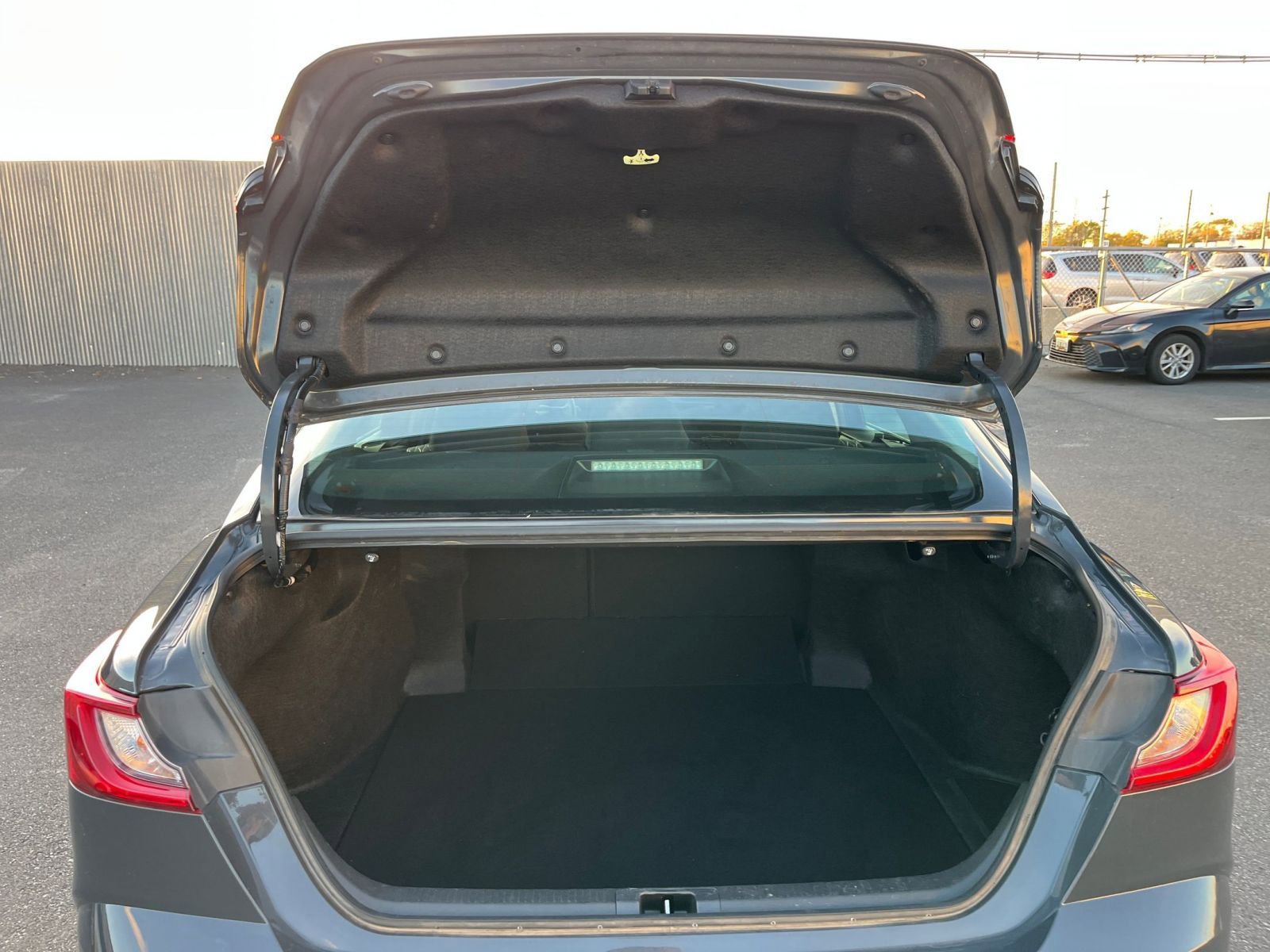 Thumbnail: 2025 Toyota Camry - 30