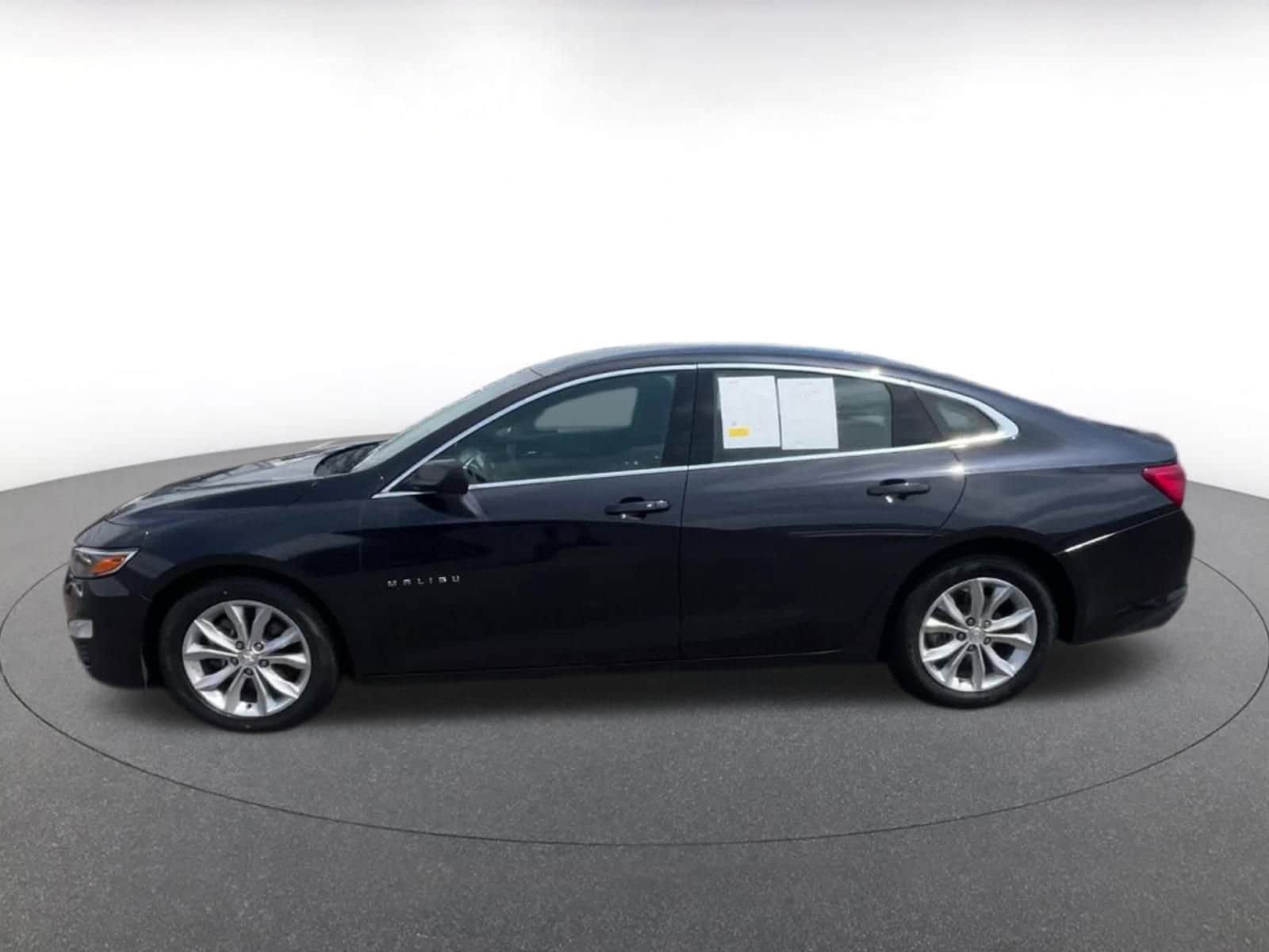 Thumbnail: 2023 Chevrolet Malibu - 8