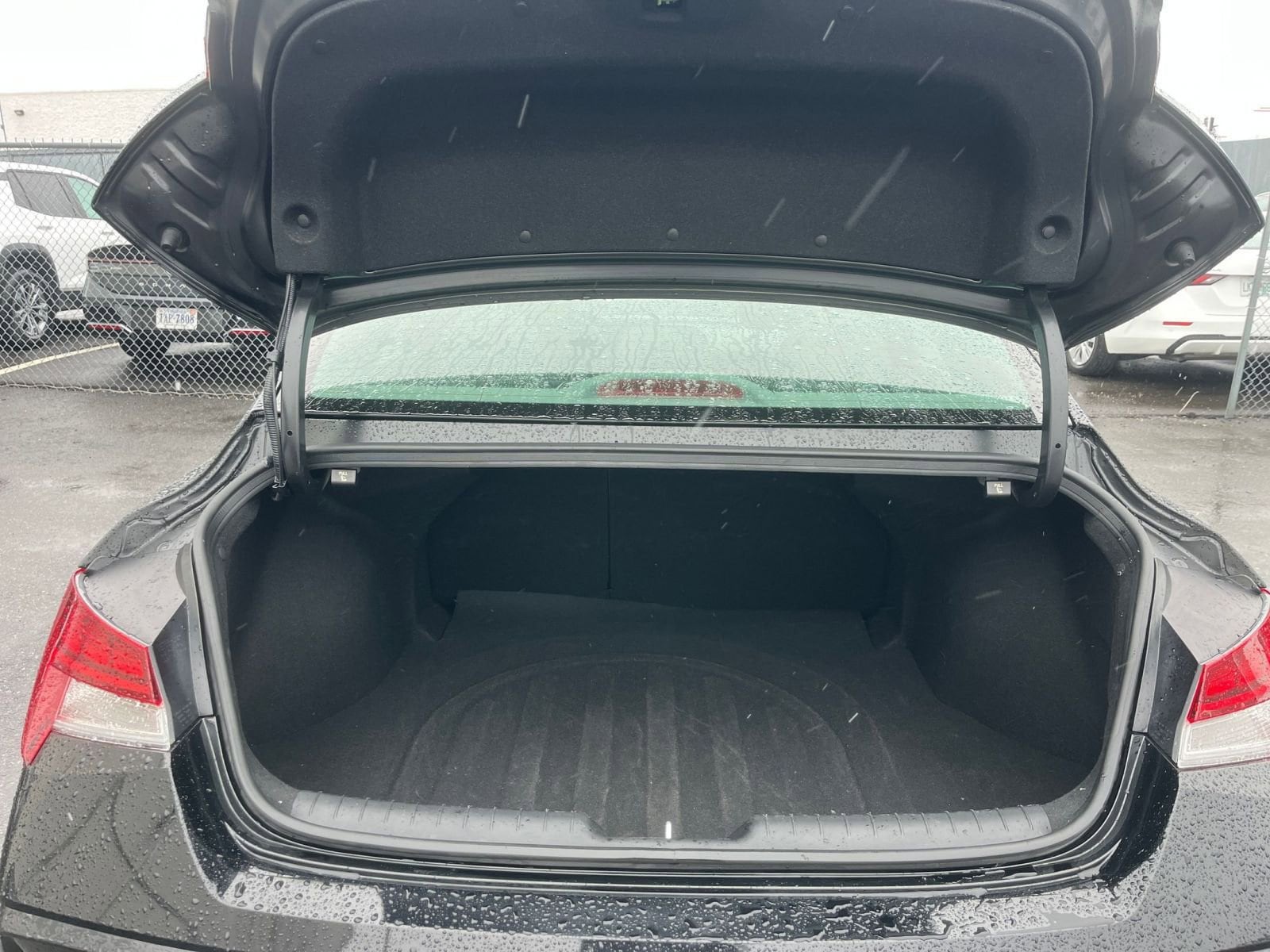 Thumbnail: 2025 Hyundai Elantra - 32