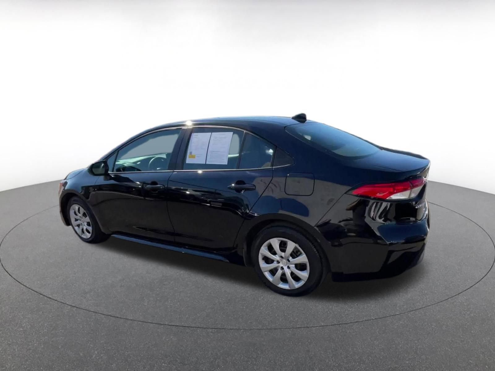 Thumbnail: 2025 Toyota Corolla - 10