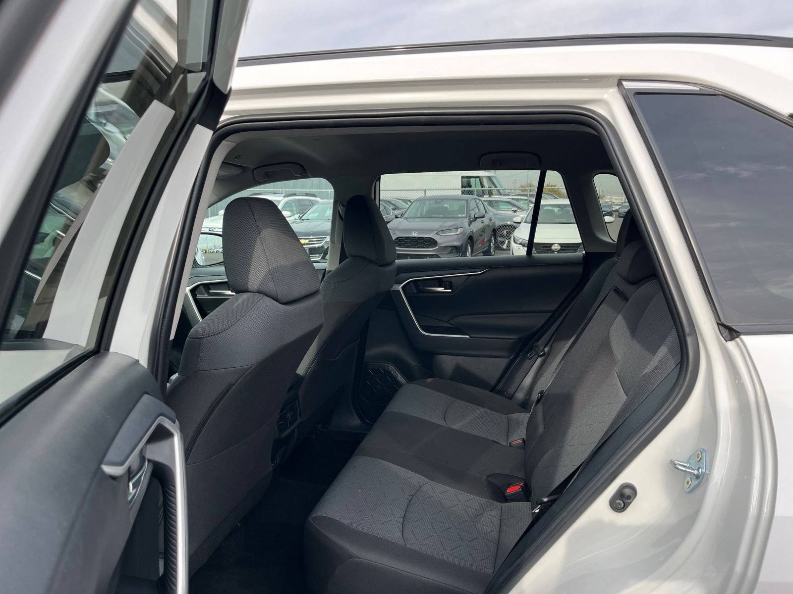 Thumbnail: 2025 Toyota RAV4 - 26